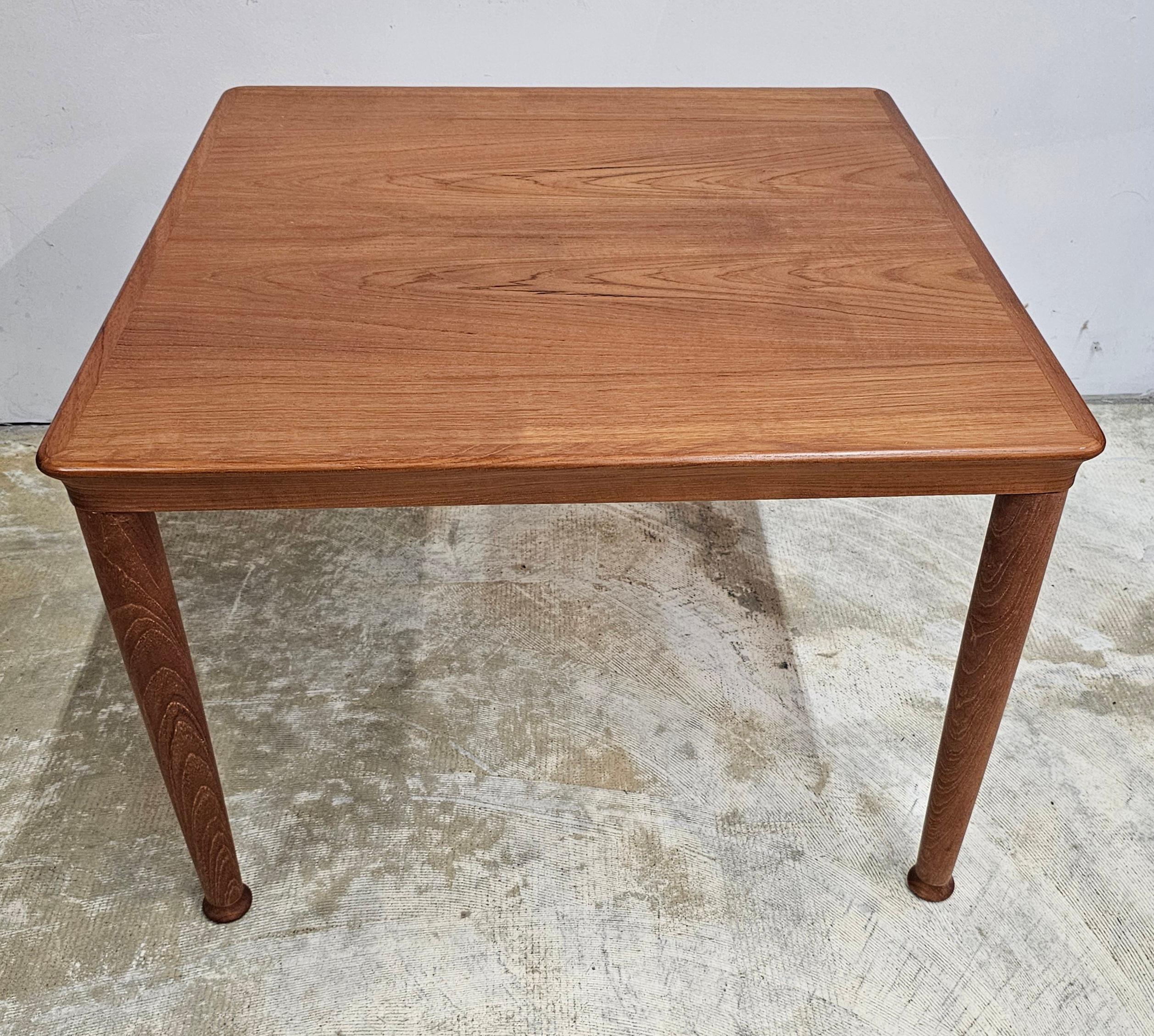 A Mid Cnetury Vejle Stole Scandinavian Modern Solid Teak Square Side Table. 
Measures 27.5