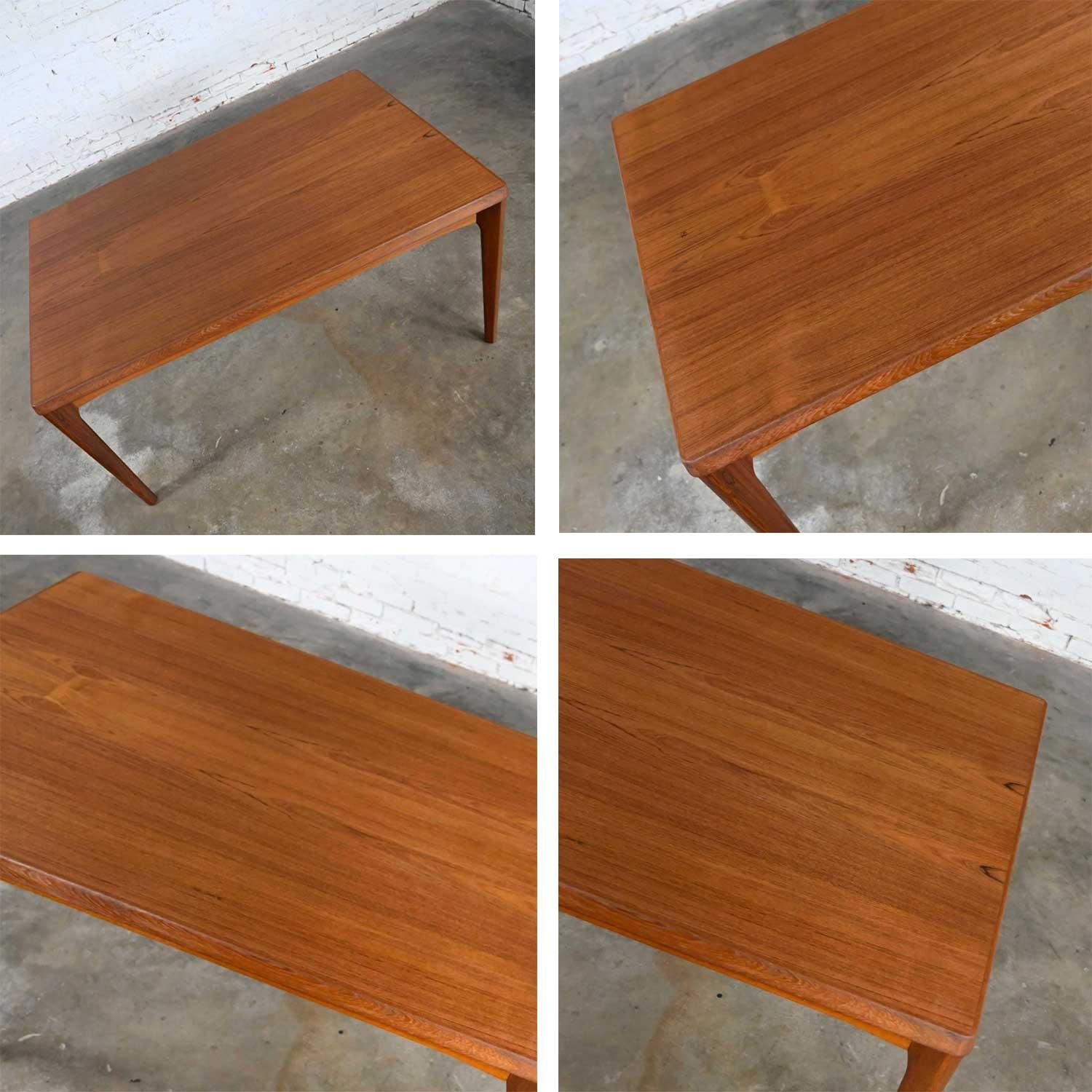 Vejle Stole Scandinavian Modern Teak Extension Dining Table by Henning Kjaernulf In Good Condition For Sale In Topeka, KS