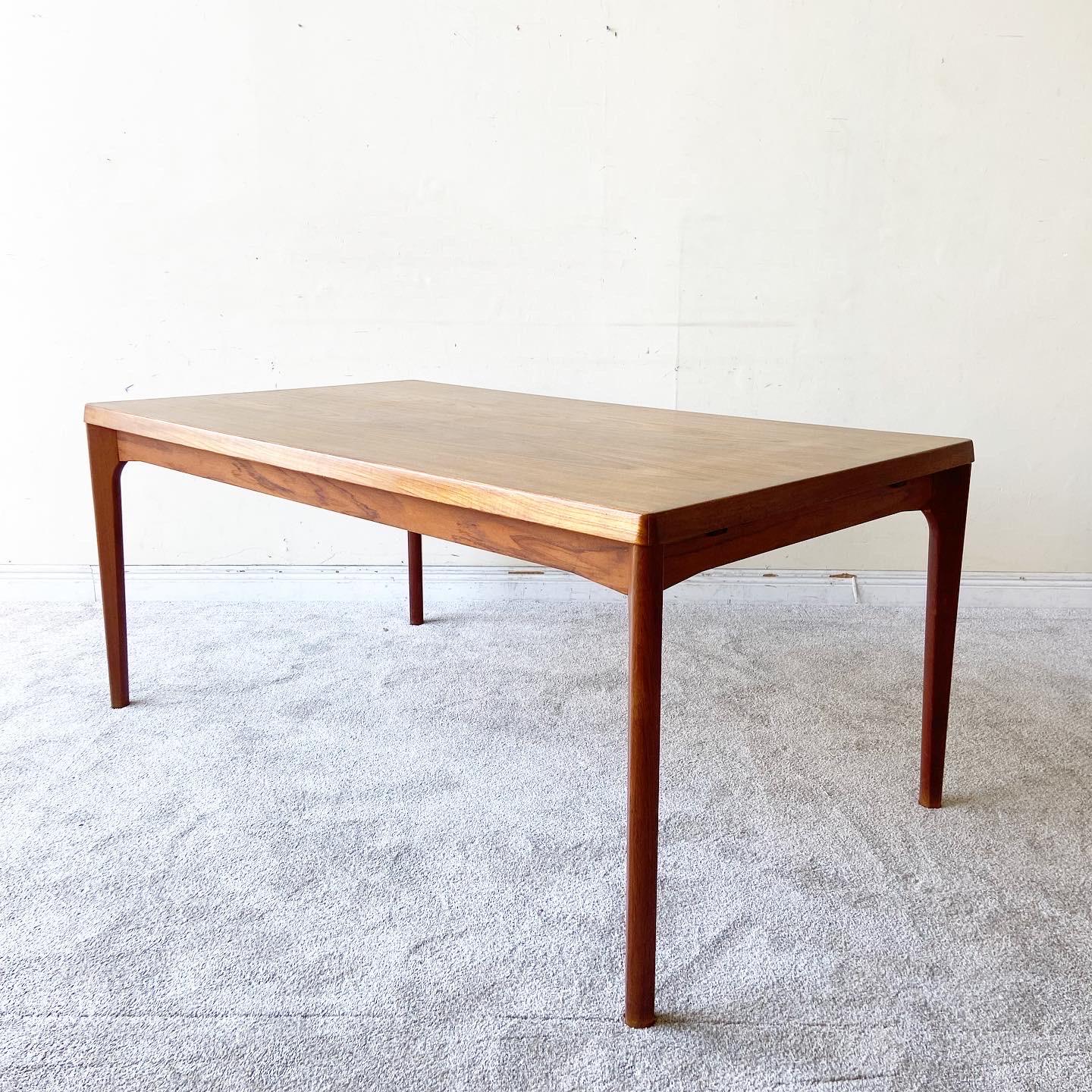 Vejle Stole Scandinavian Modern Teak Extension Dining Table by Henning Kjaernulf For Sale 3
