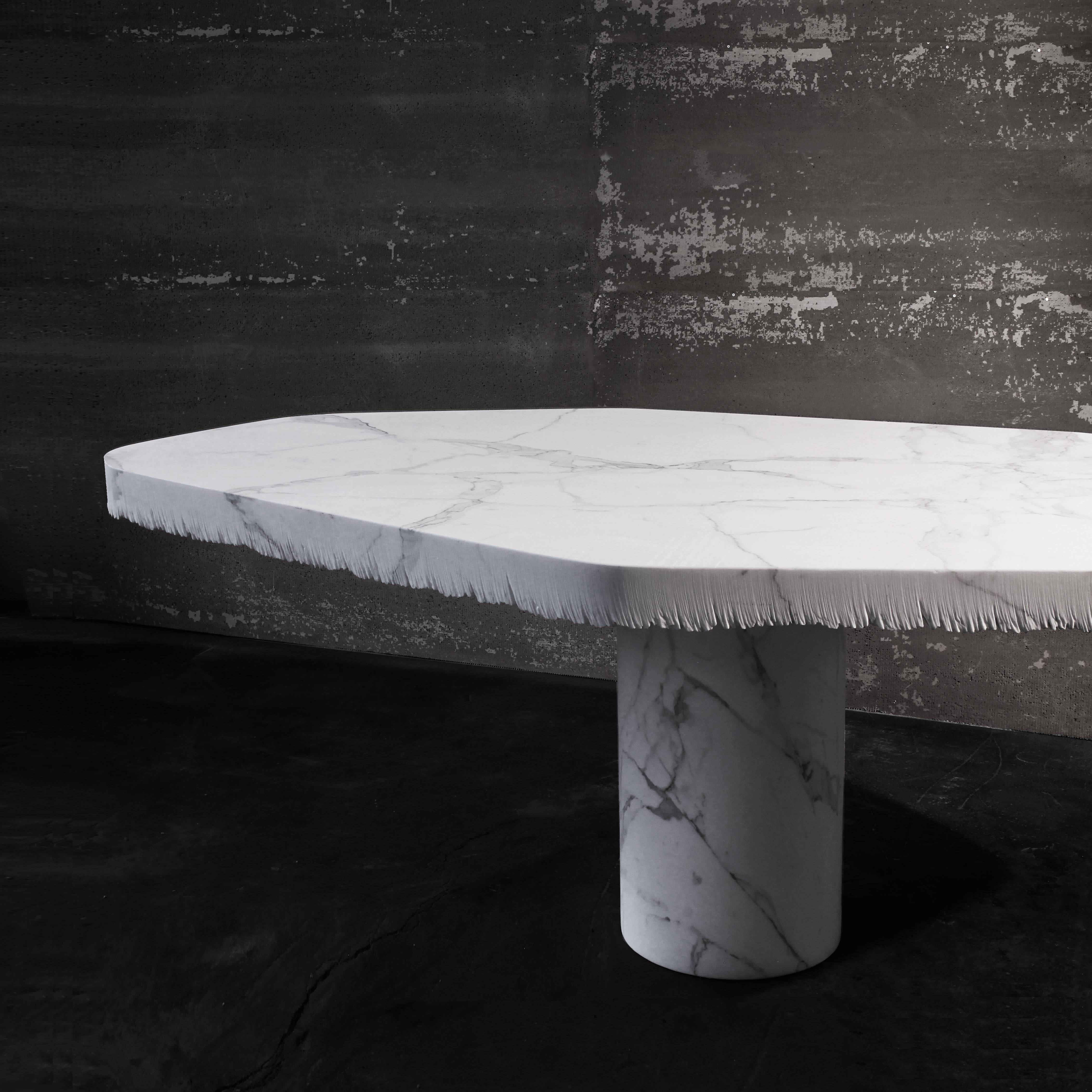 Moderno Velato Dining Table in Calacatta Marble by Bufalini Marmi in vendita