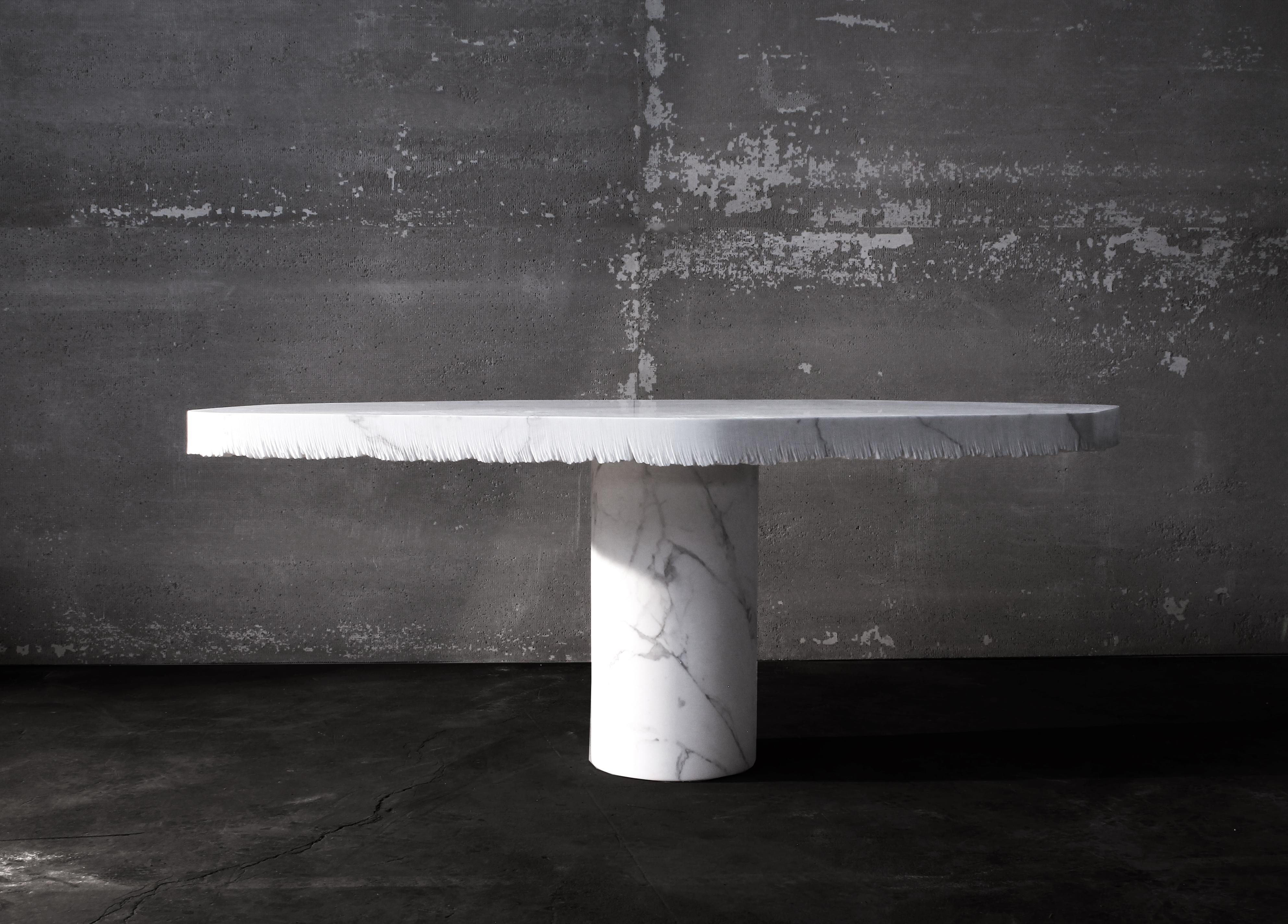 Velato Dining Table in Calacatta Marble & Chestnut Wood by Bufalini Marmi Siglo XXI y contemporáneo en venta