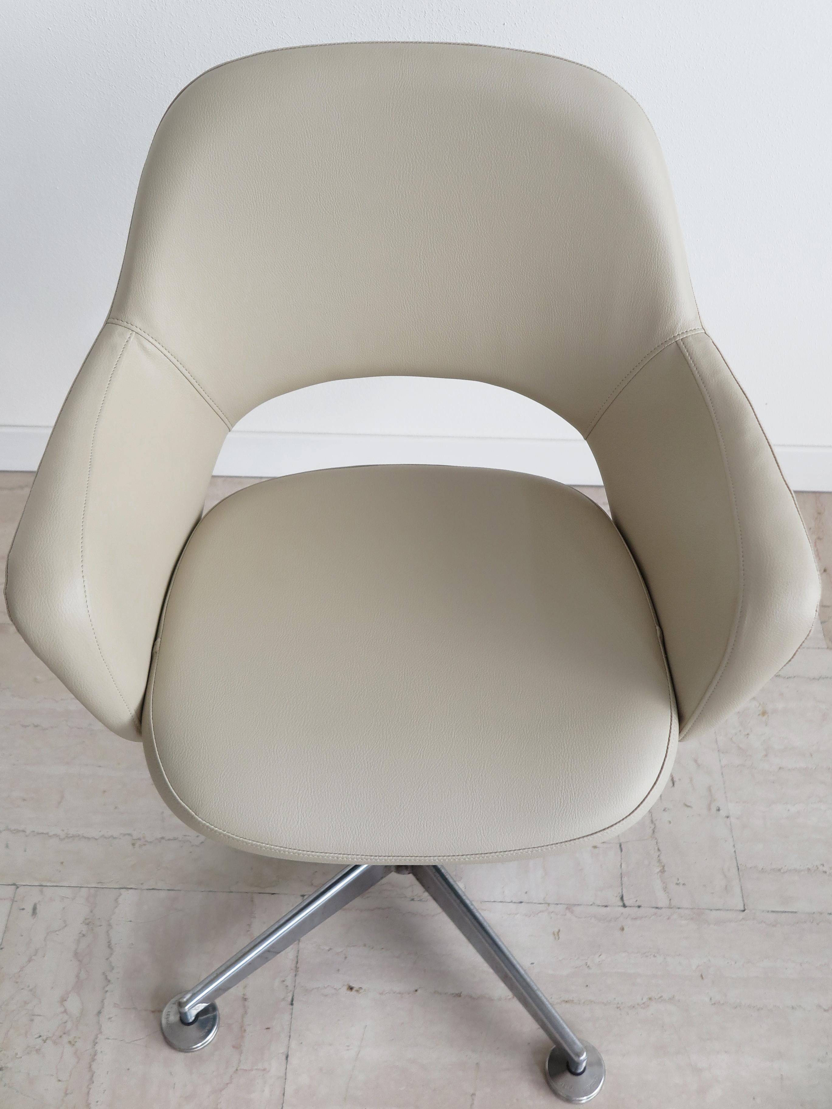 Velca Italian Midcentrury Swivel Office Chair Armchair 1960s In Good Condition For Sale In Reggio Emilia, IT