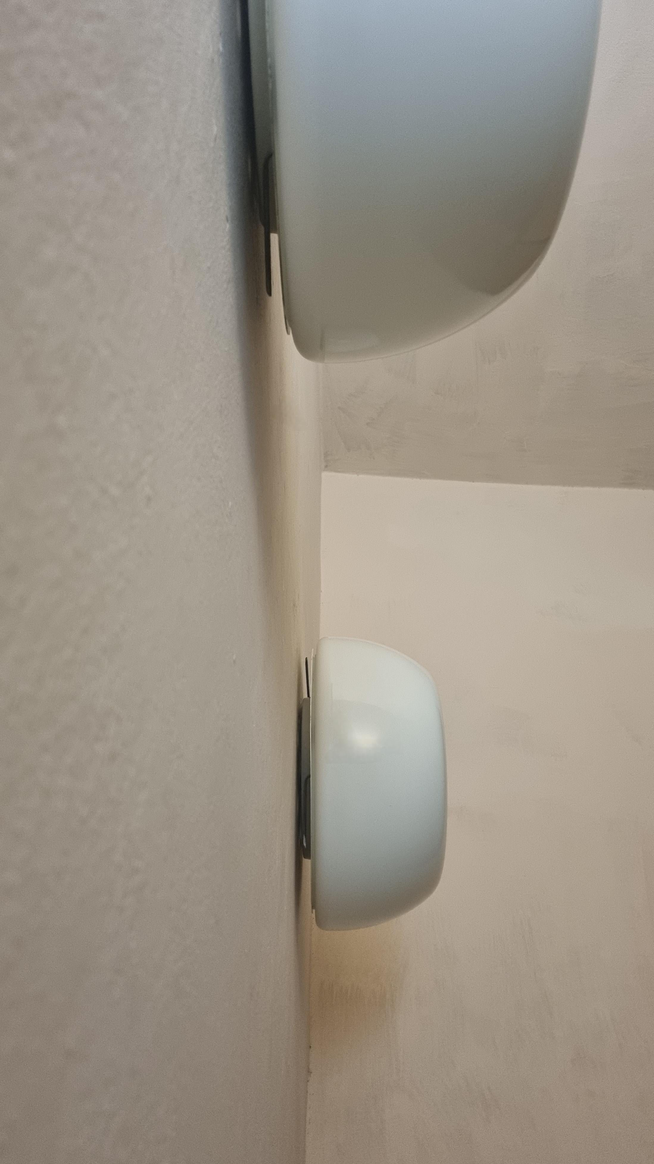 Velella wall sconces designed by Castiglioni brothers for Flos 1967 For Sale 6