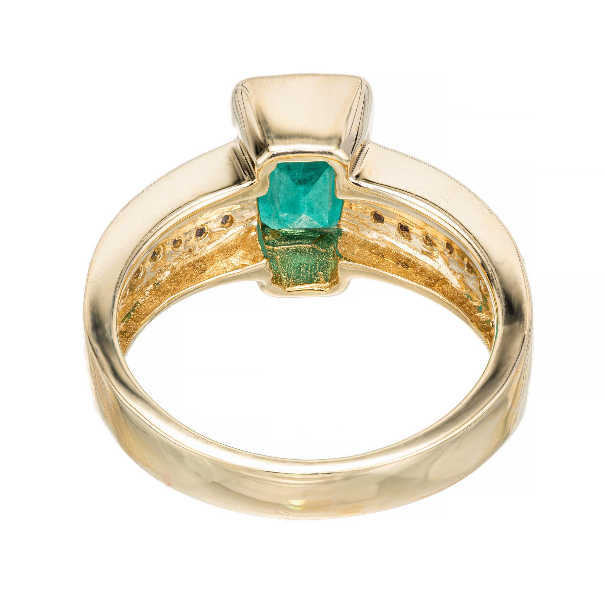 Vellmar Verlobungsring aus Gelbgold mit GIA-zertifiziertem 1,63 Karat Smaragd und Diamant im Angebot 1