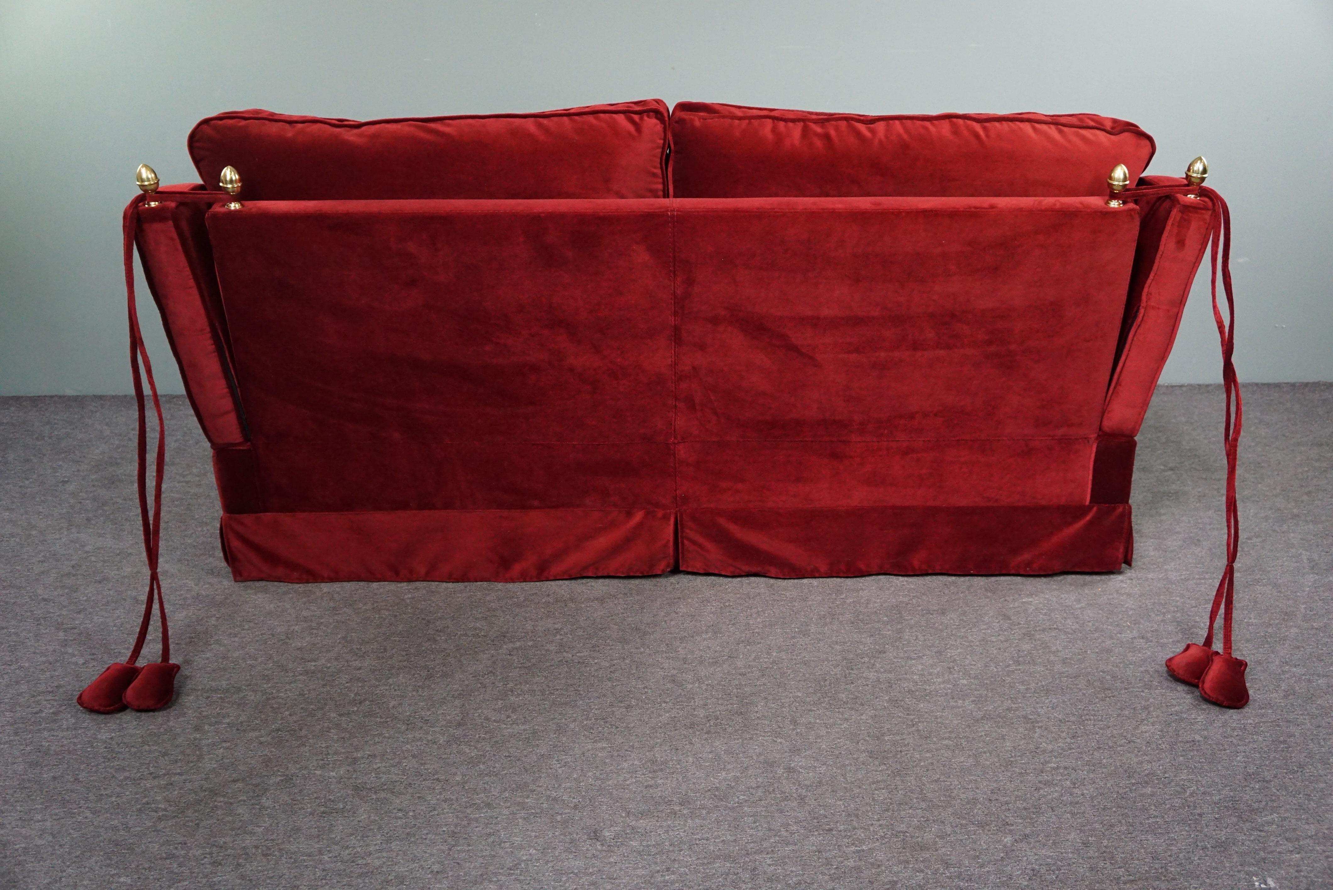 Velor 2.5 seater castle sofa with adjustable armrests In Good Condition For Sale In Harderwijk, NL