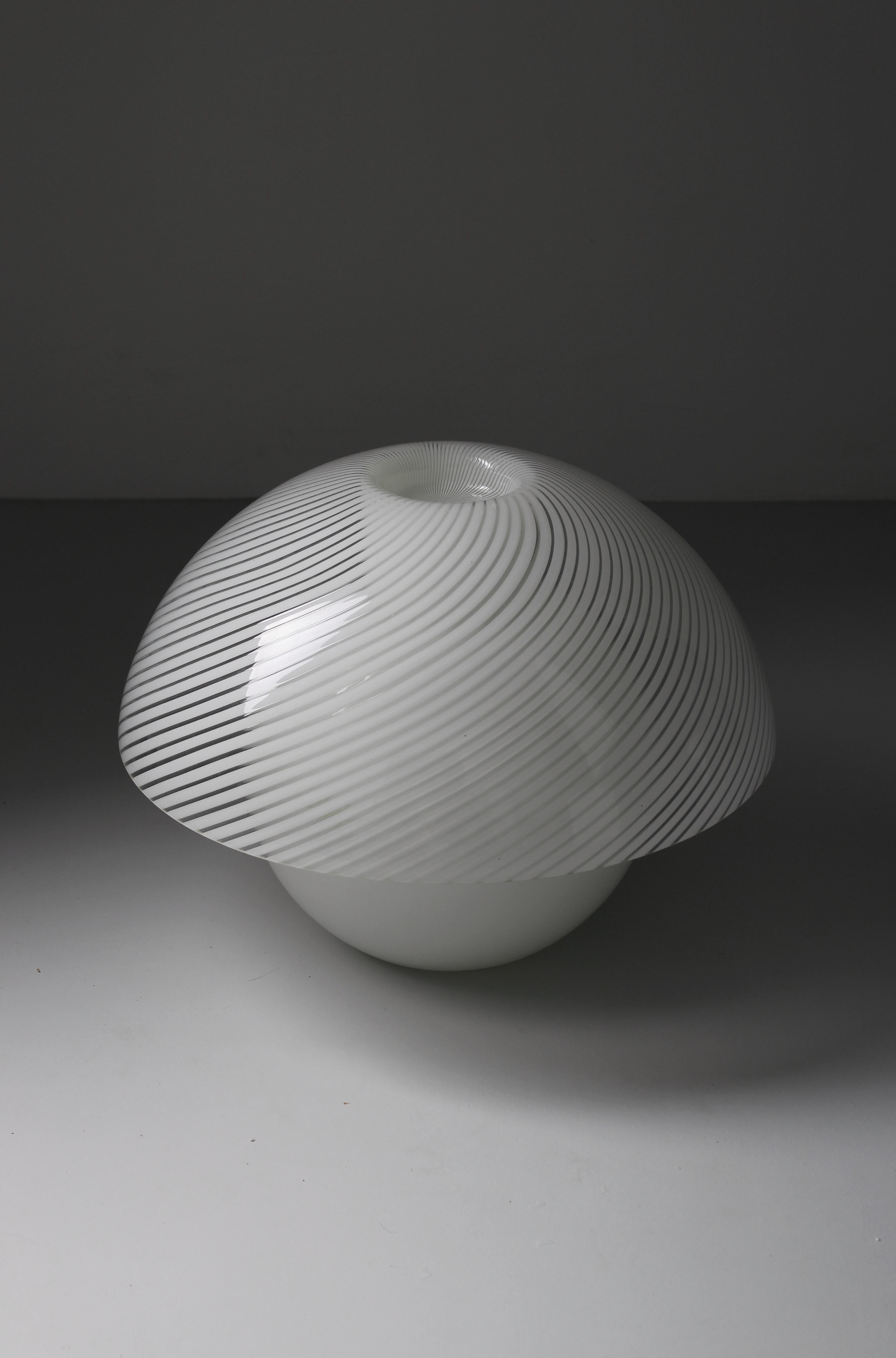 VeloUno table lamp by Gabriella Montaguti for Tronconi, C. 1977 In Excellent Condition In UTRECHT, NL