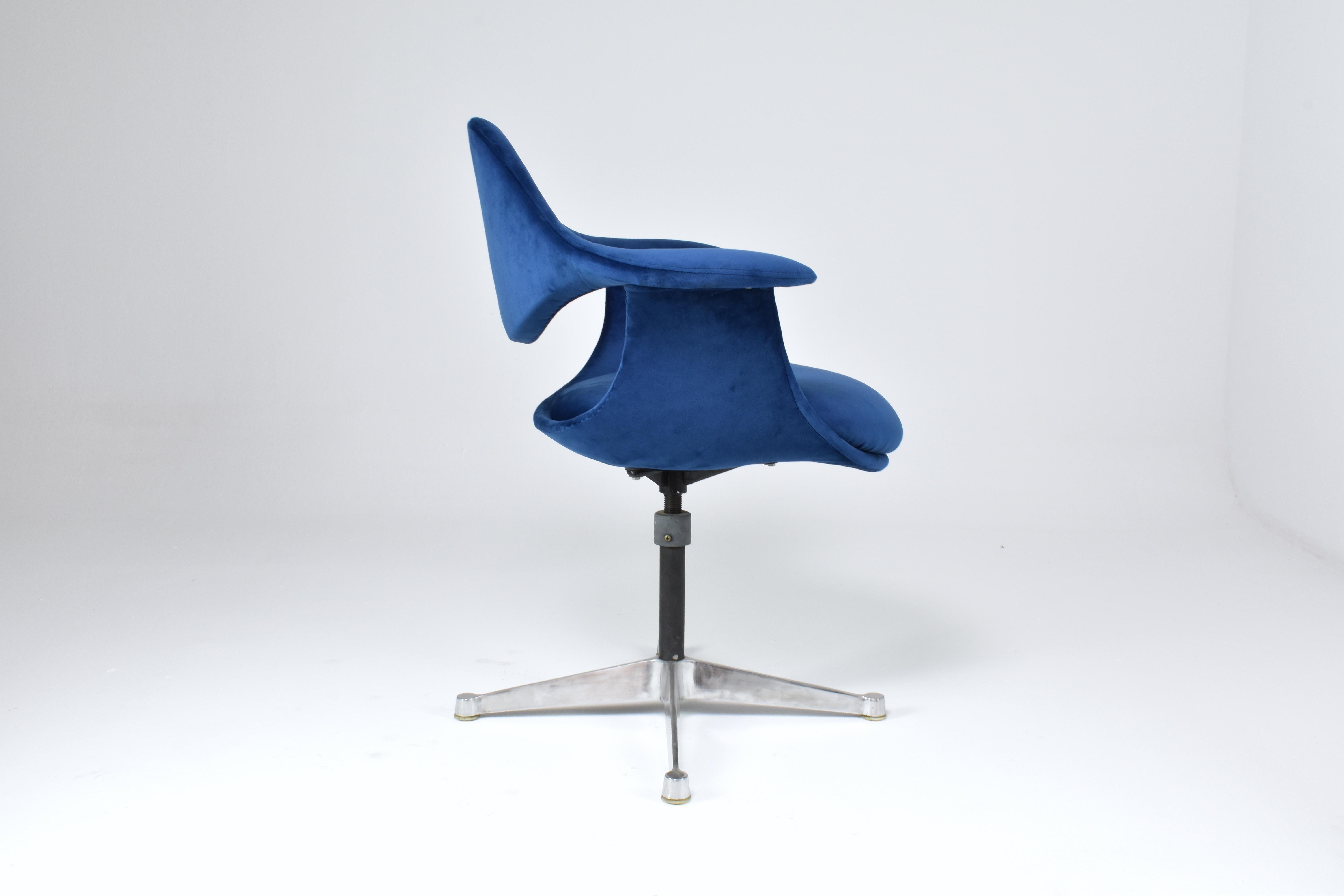Mid-20th Century Velvet and Aluminum Armchair By George Nelson, USA, 1964s