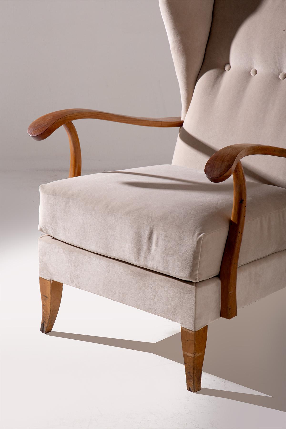 Velvet armchair in the style of Paolo Buffa For Sale 1