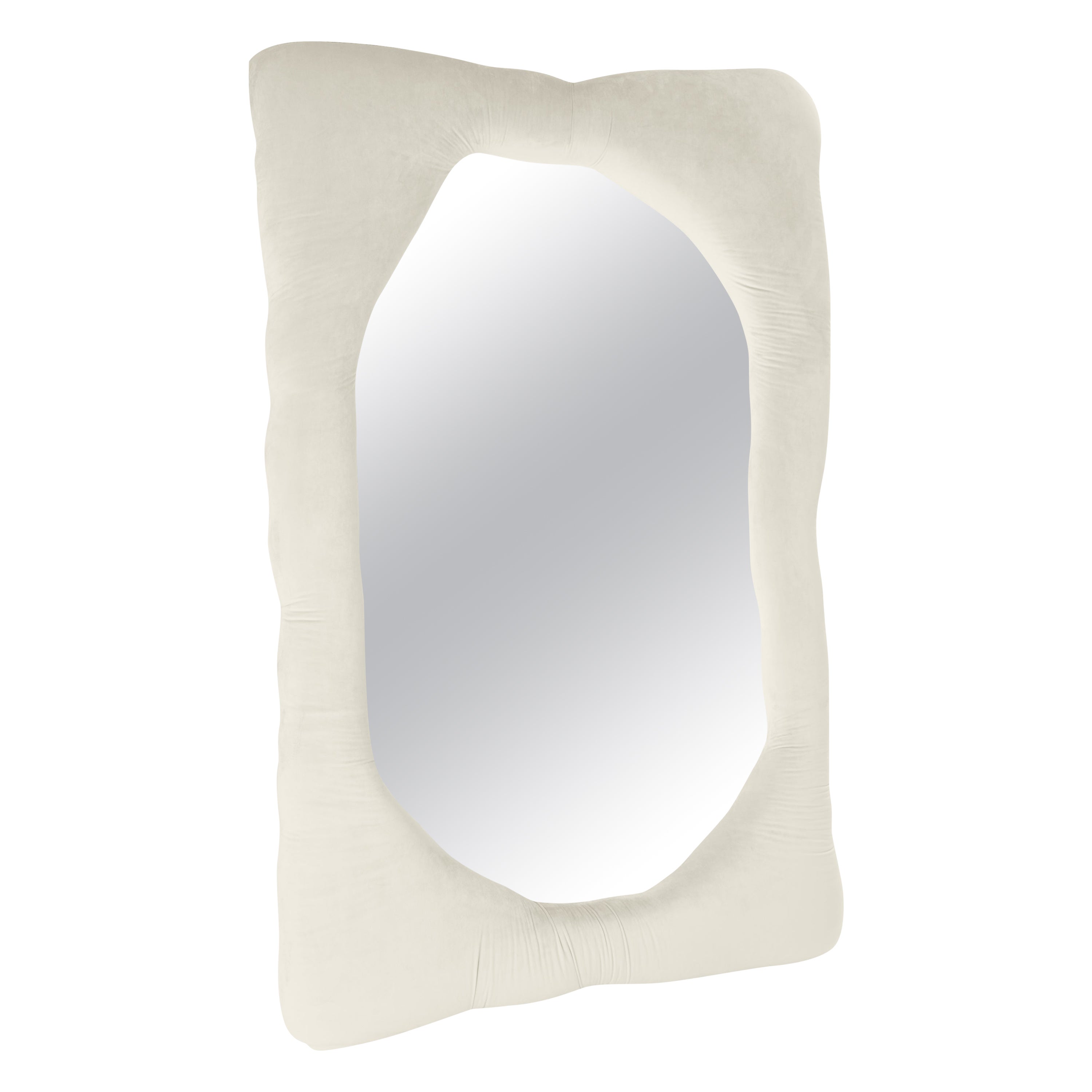 Miroir biomorphique en velours Camélia de Brandi Howe, REP de Tuleste Factory
