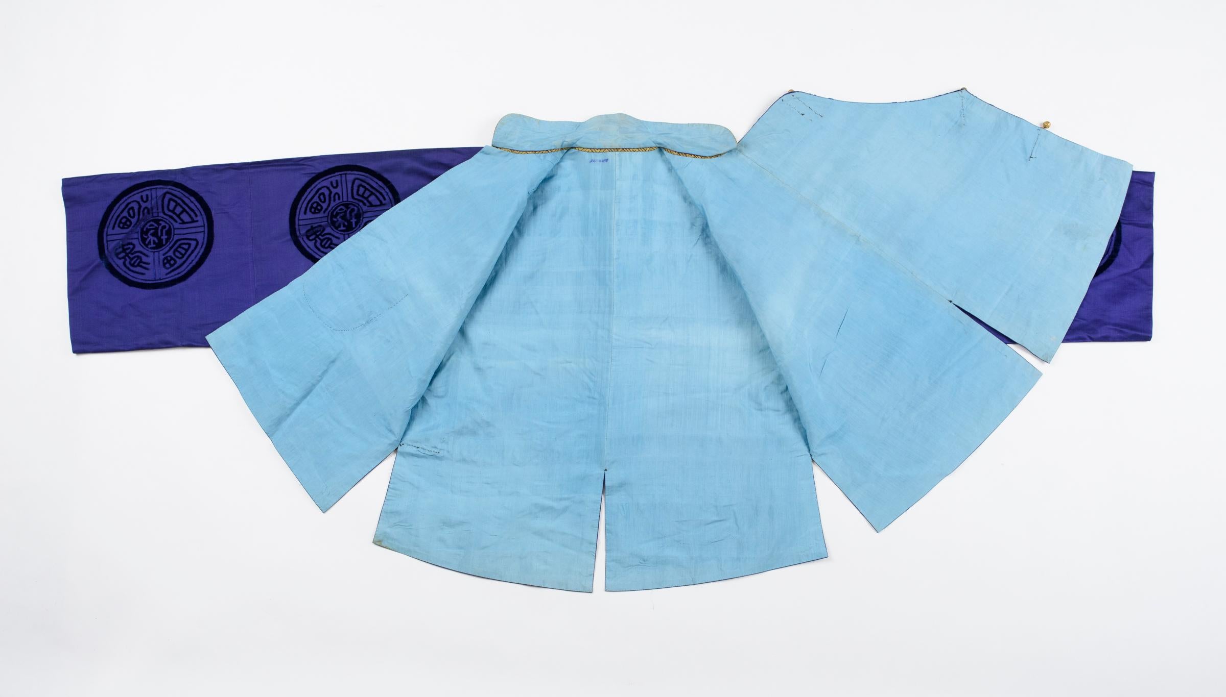 Velvet brocaded satin informal tunic - Soviet Republic of China Circa 1930-1940 In Good Condition In Toulon, FR