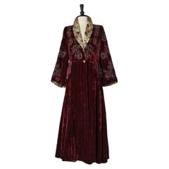 Velvet burgundy Robe with thread embroideries and flower lining Circa 1940's