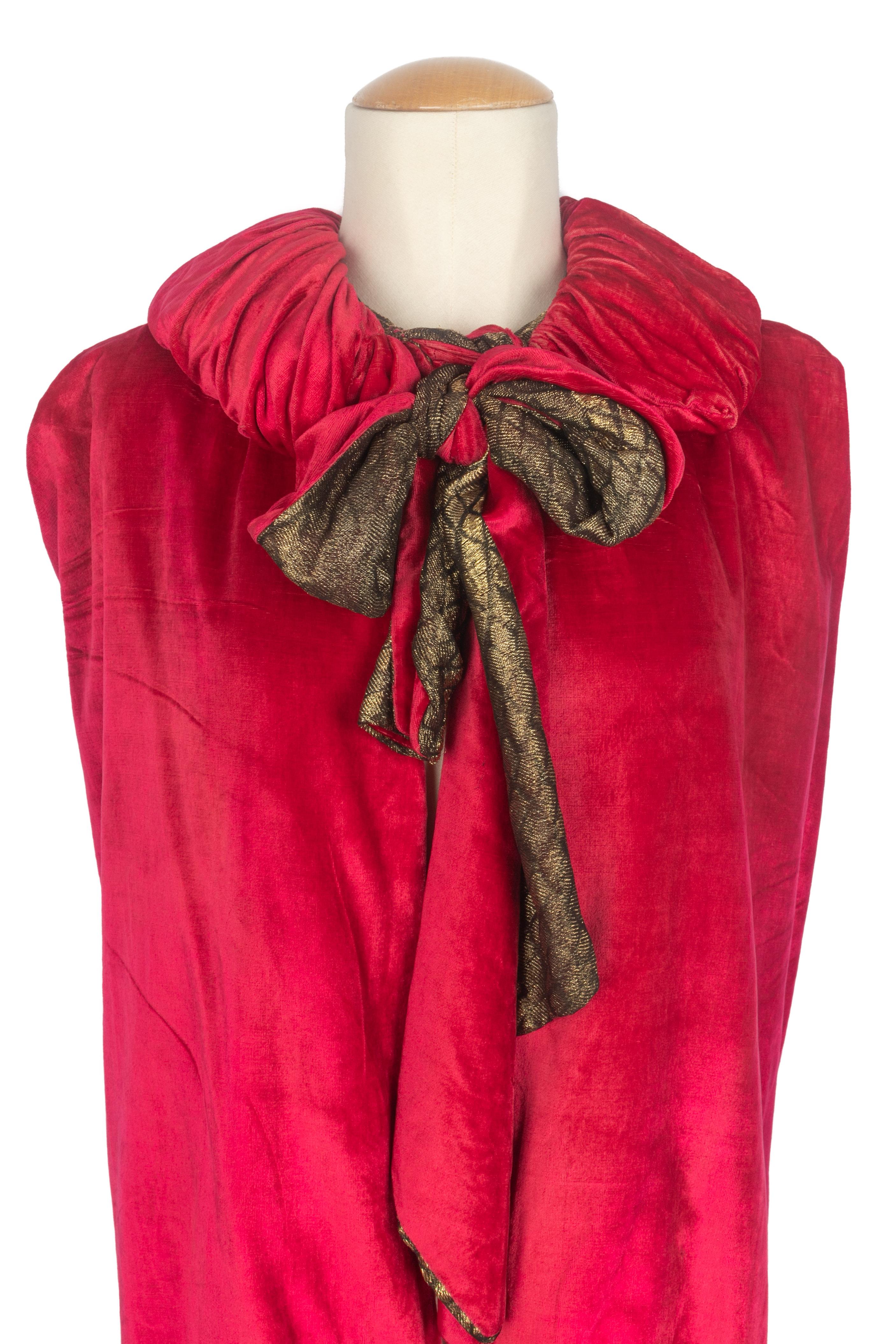 Rosso Cappotto a mantella in velluto anni '20 in vendita