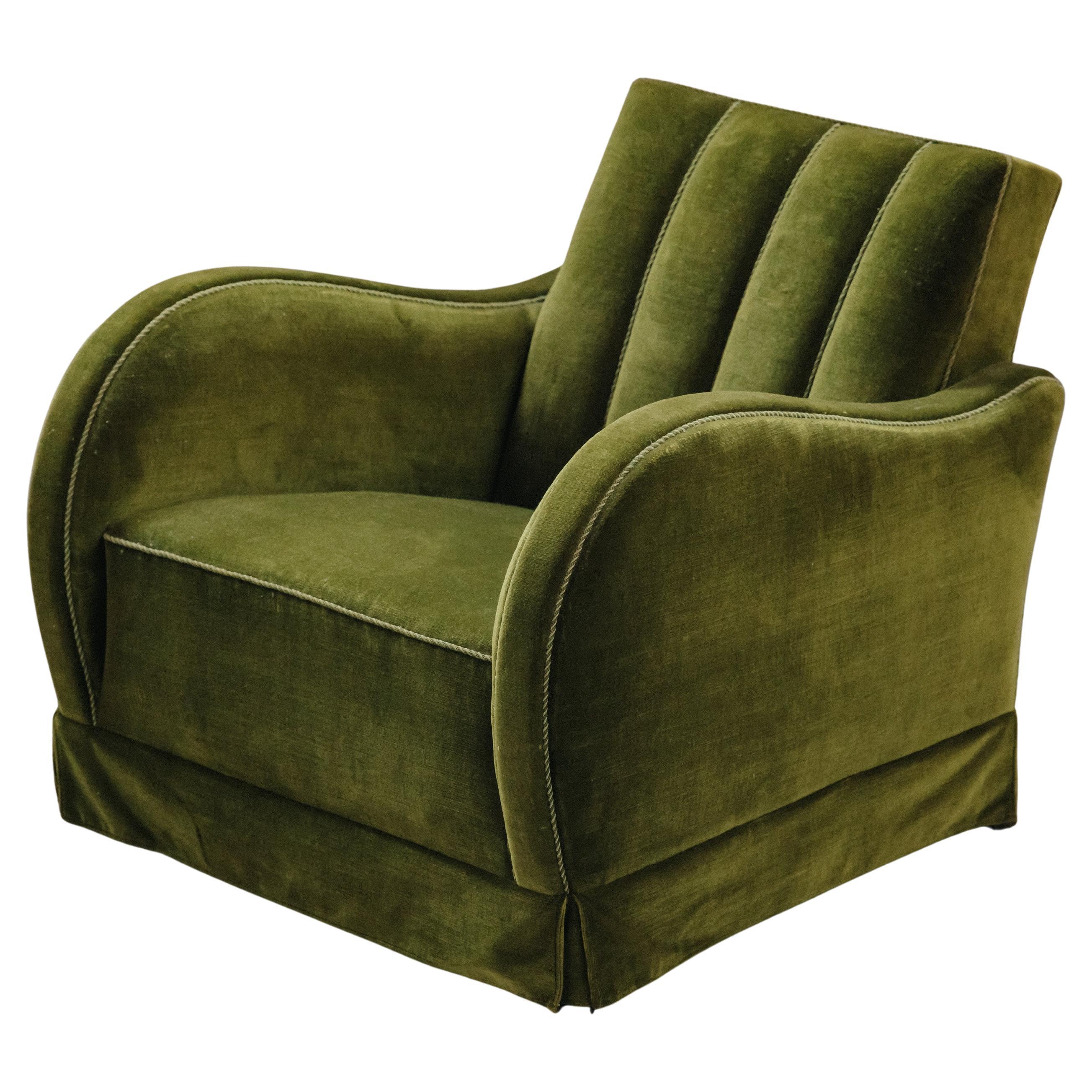 Sillón de terciopelo acanalado de Francia, circa 1940 en venta