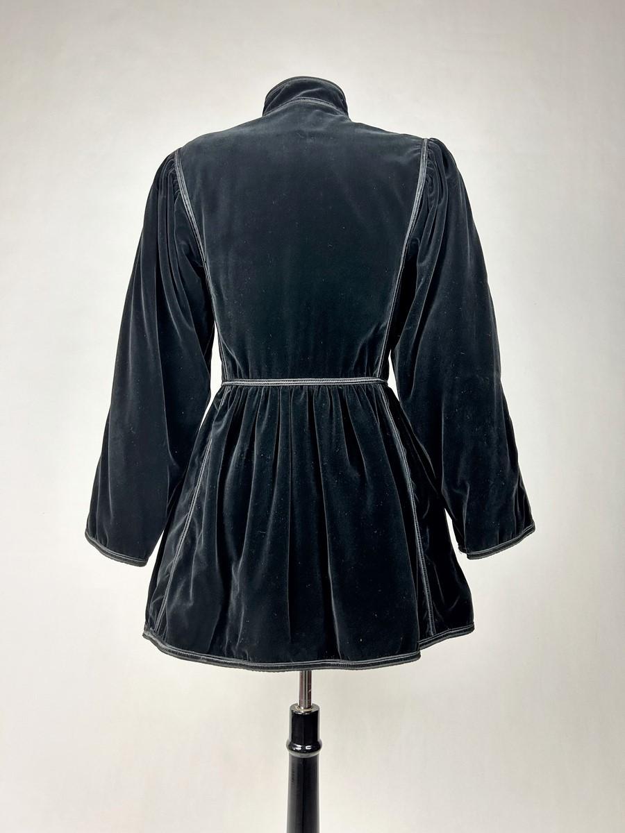 Velvet coat by Yves Saint Laurent Rive Gauche - Ballets Russes Opera collection For Sale 6