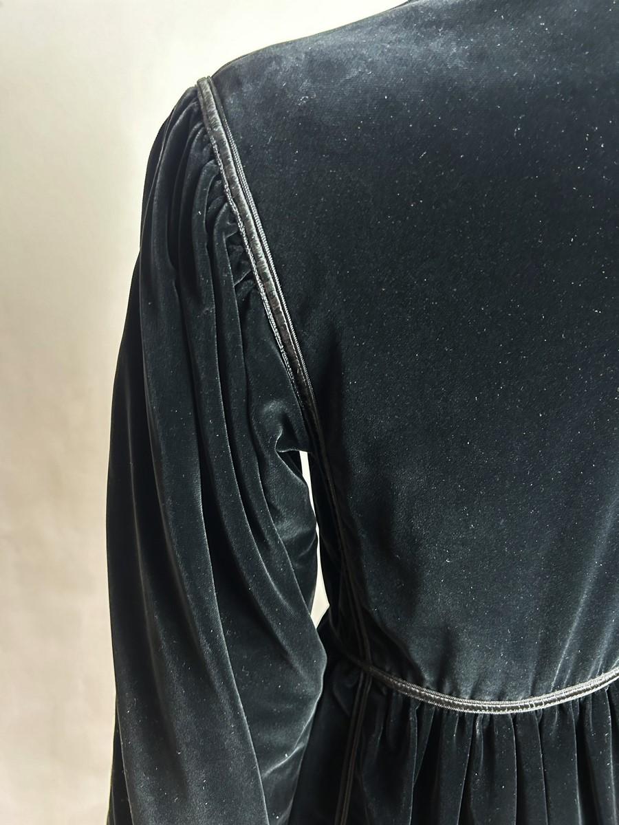 Velvet coat by Yves Saint Laurent Rive Gauche - Ballets Russes Opera collection For Sale 8