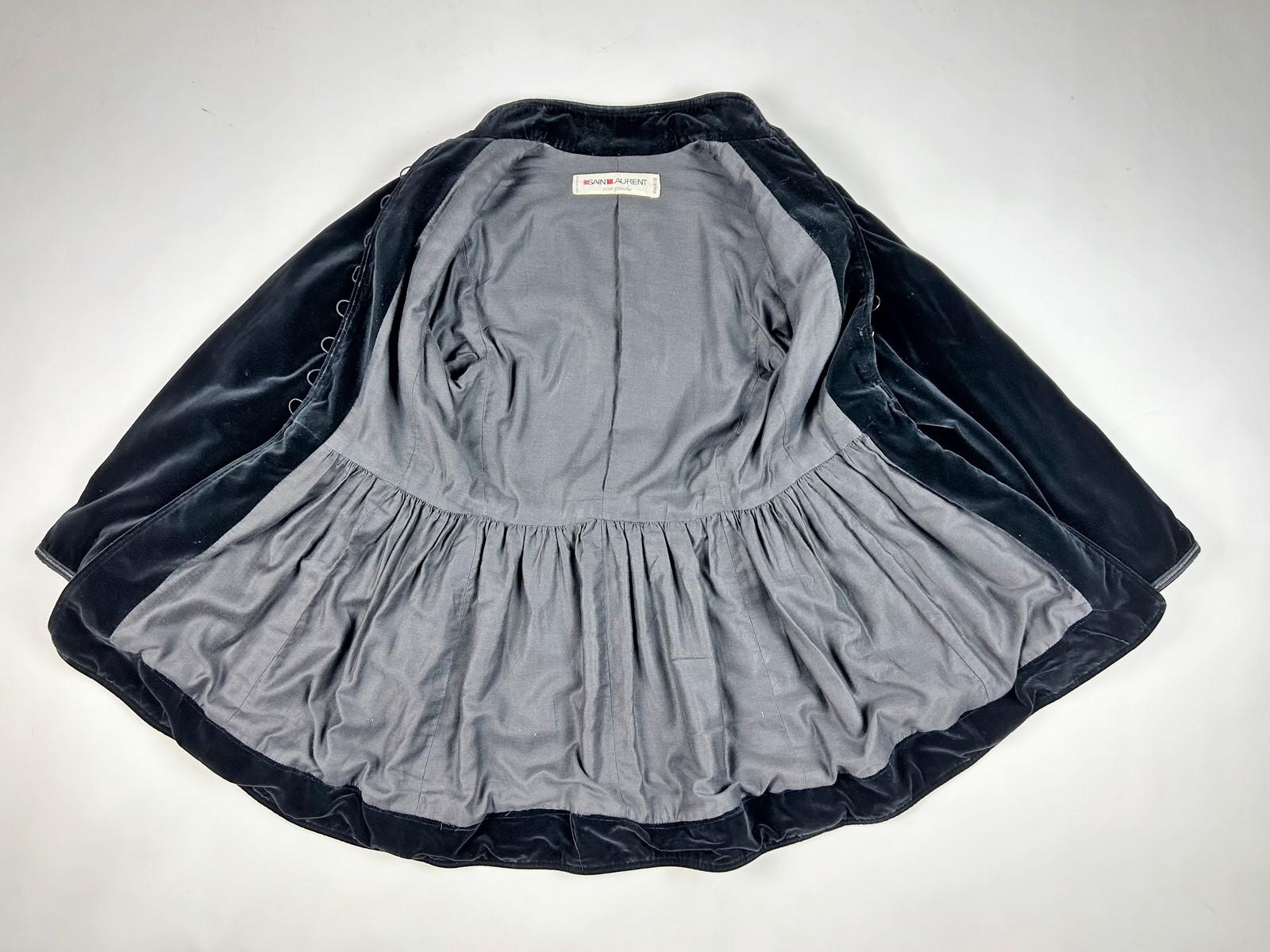 Velvet coat by Yves Saint Laurent Rive Gauche - Ballets Russes Opera collection For Sale 10