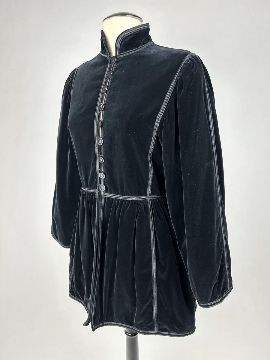 Velvet coat by Yves Saint Laurent Rive Gauche - Ballets Russes Opera collection For Sale 3