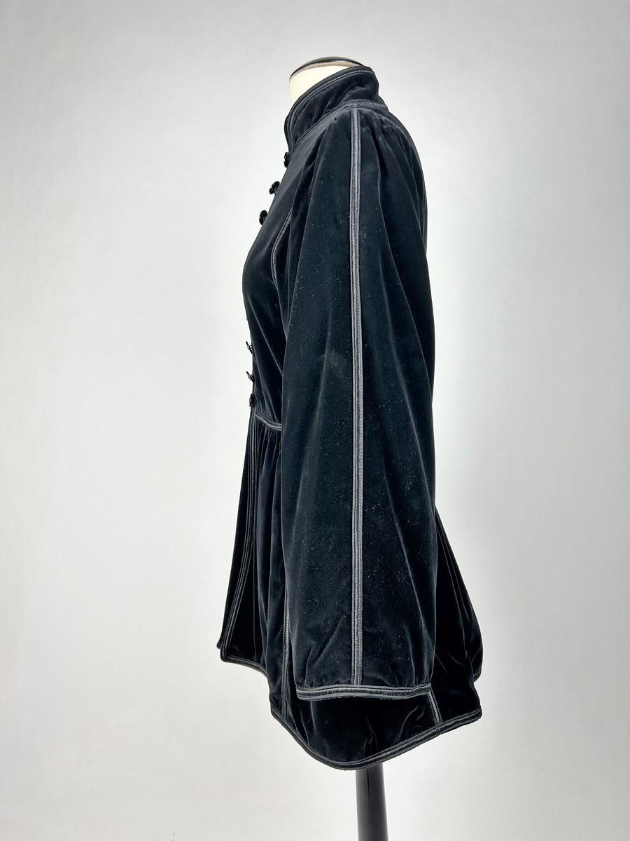 Velvet coat by Yves Saint Laurent Rive Gauche - Ballets Russes Opera collection For Sale 4