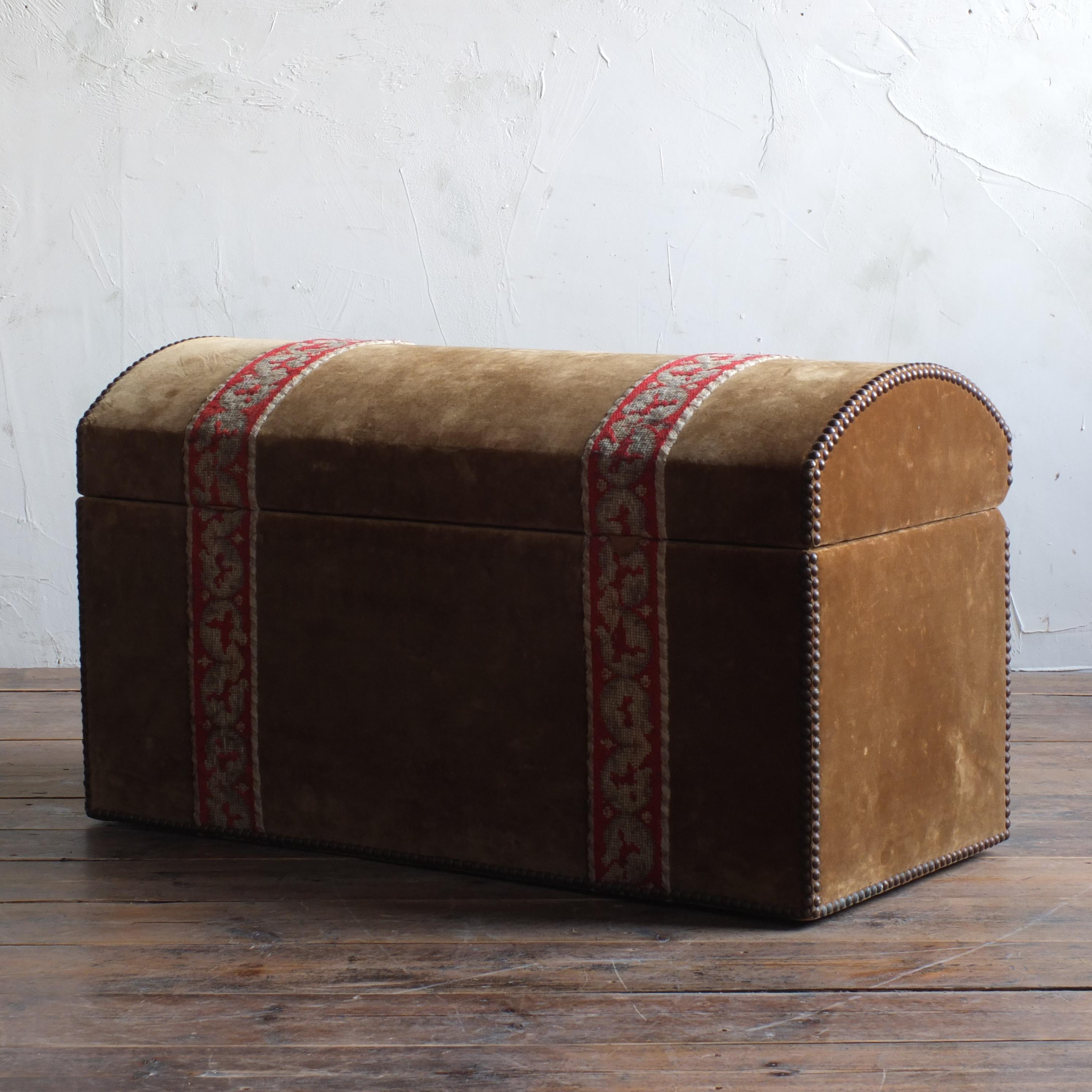Victorian Velvet Covered Pine Domed Top Blanket Box For Sale