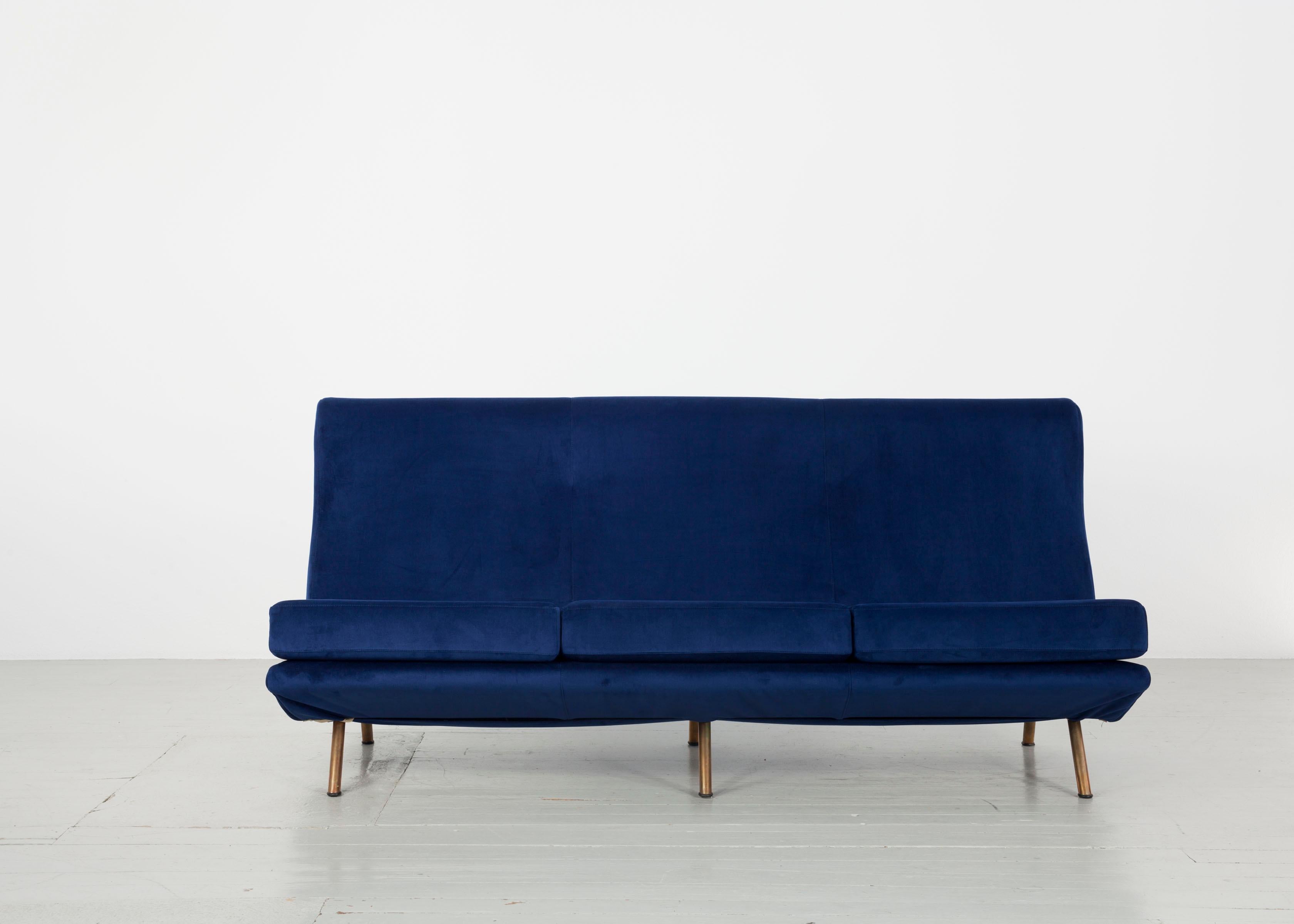 Velvet Deep Blue Three-Seat Sofa Model “Triennale”, Marco Zanuso, Arflex, 1956 For Sale 3
