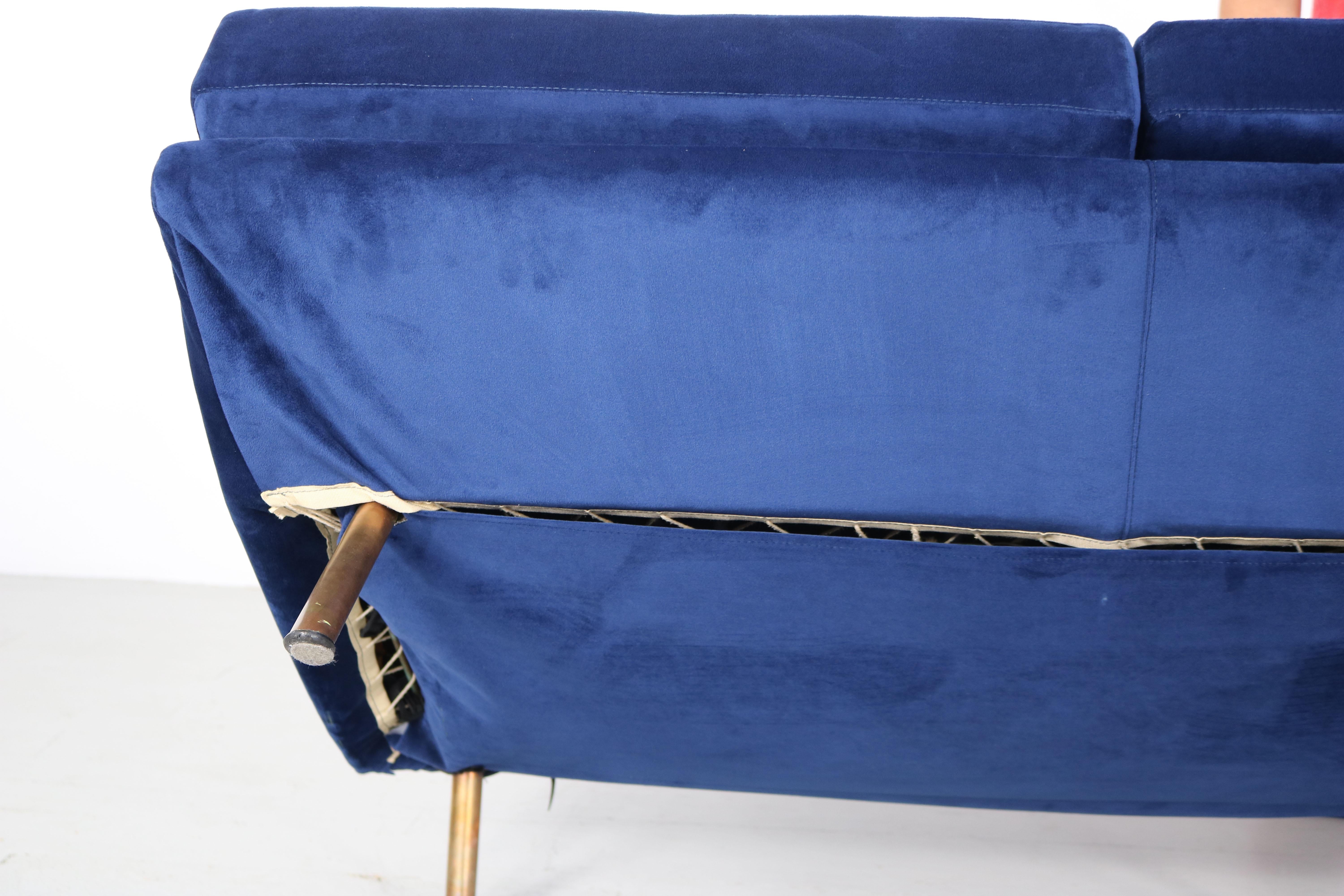 Velvet Deep Blue Three-Seat Sofa Model “Triennale”, Marco Zanuso, Arflex, 1956 For Sale 5