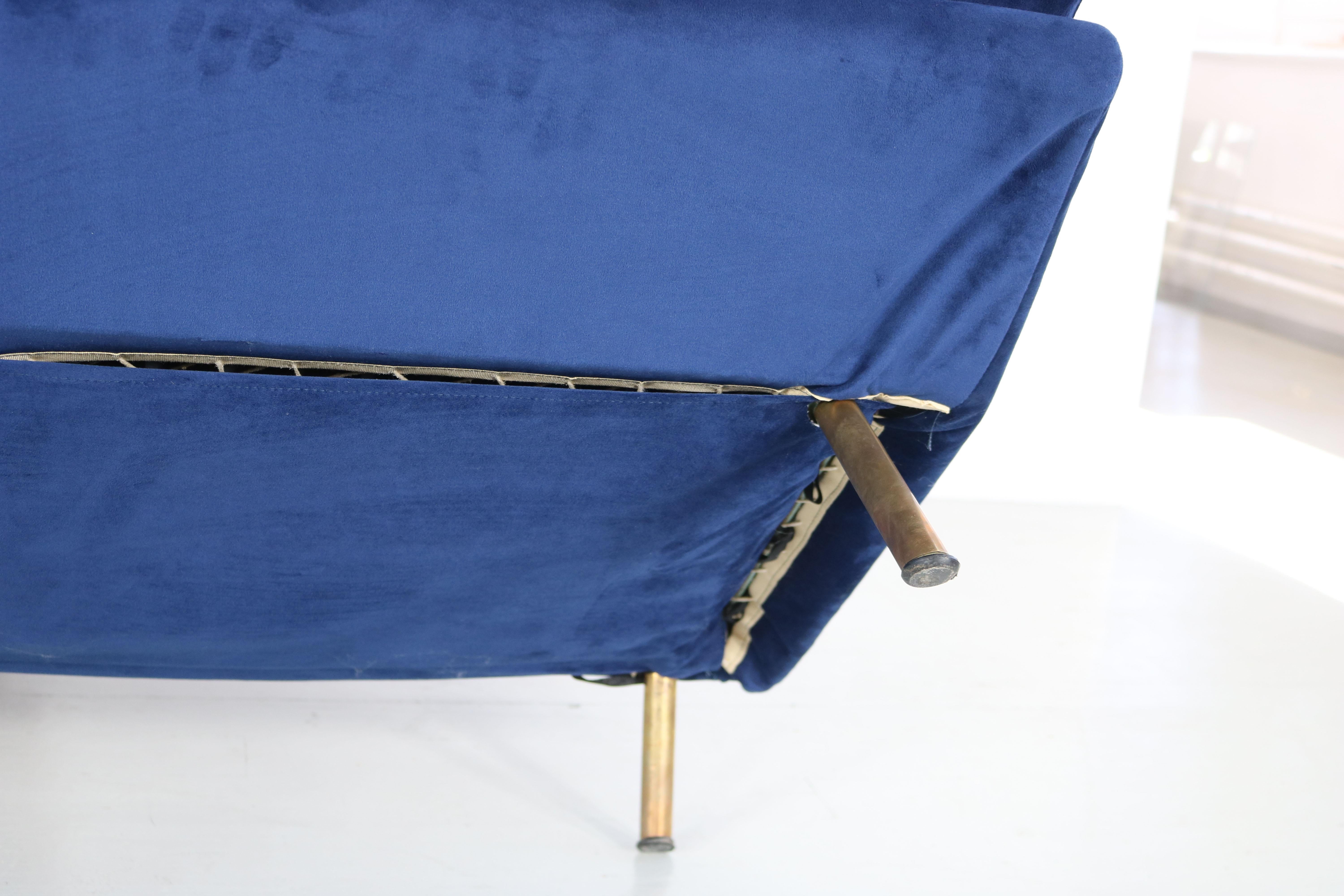 Velvet Deep Blue Three-Seat Sofa Model “Triennale”, Marco Zanuso, Arflex, 1956 For Sale 7