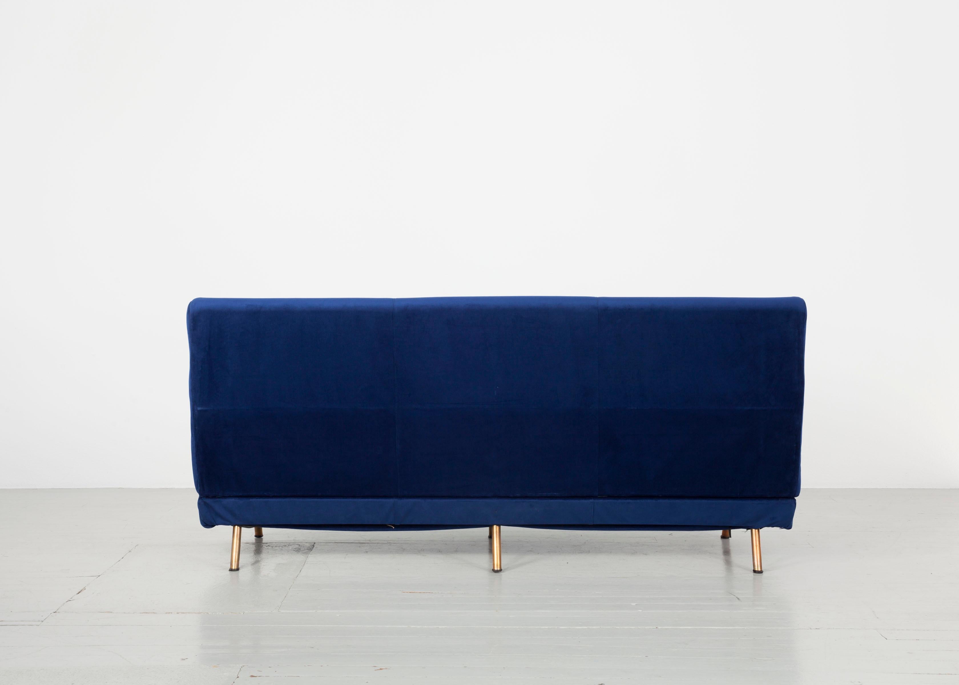 Velvet Deep Blue Three-Seat Sofa Model “Triennale”, Marco Zanuso, Arflex, 1956 In Fair Condition For Sale In Wolfurt, AT