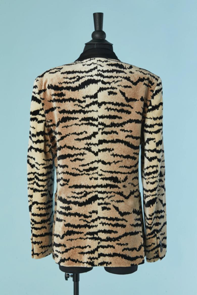 Chaqueta de terciopelo de doble botonadura con estampado animal GIAMBATTISTA VALLI Y H&M Hombre en venta 2