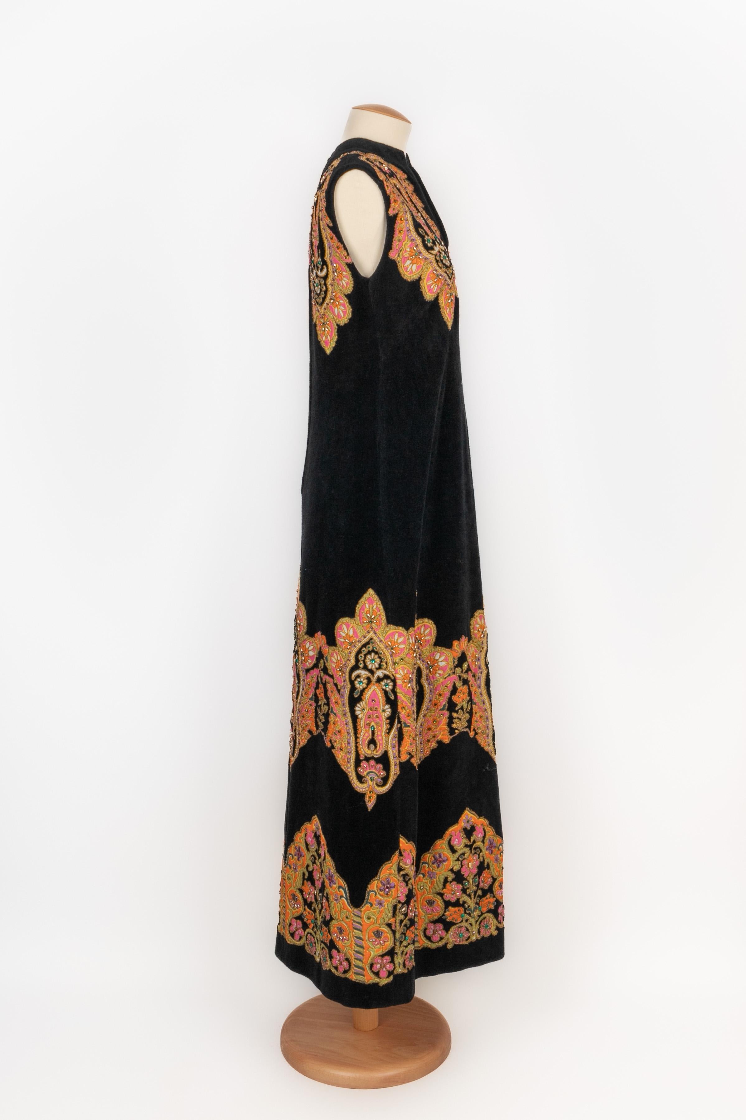 Samtkleid 1960er Jahre (Schwarz) im Angebot