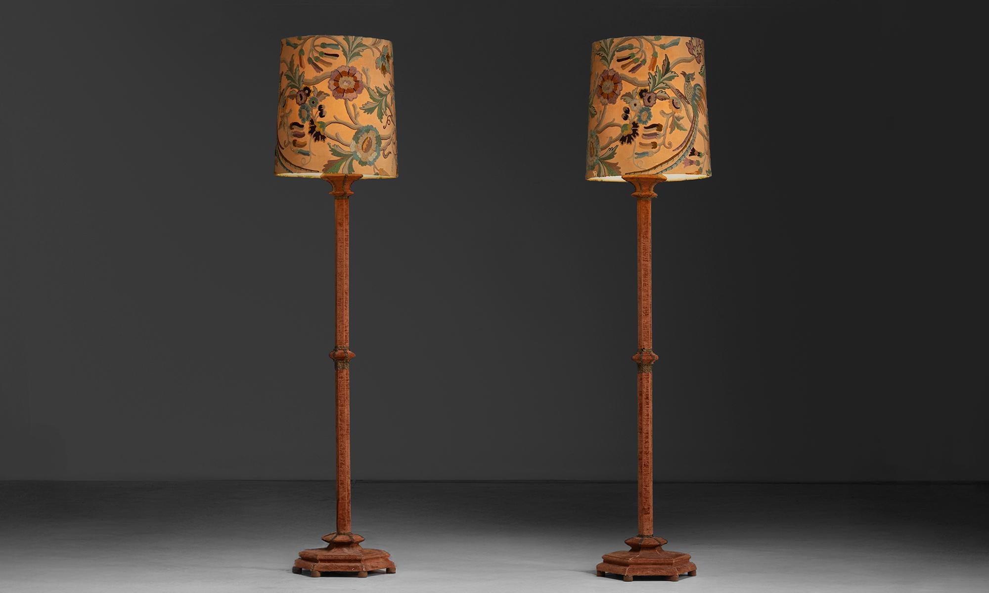 Lin Lampadaire en velours, Angleterre circa 1900 en vente