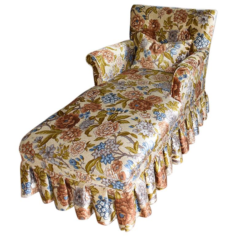 Velvet Floral Button Tufted Chaise Longue with Pleated Skirt