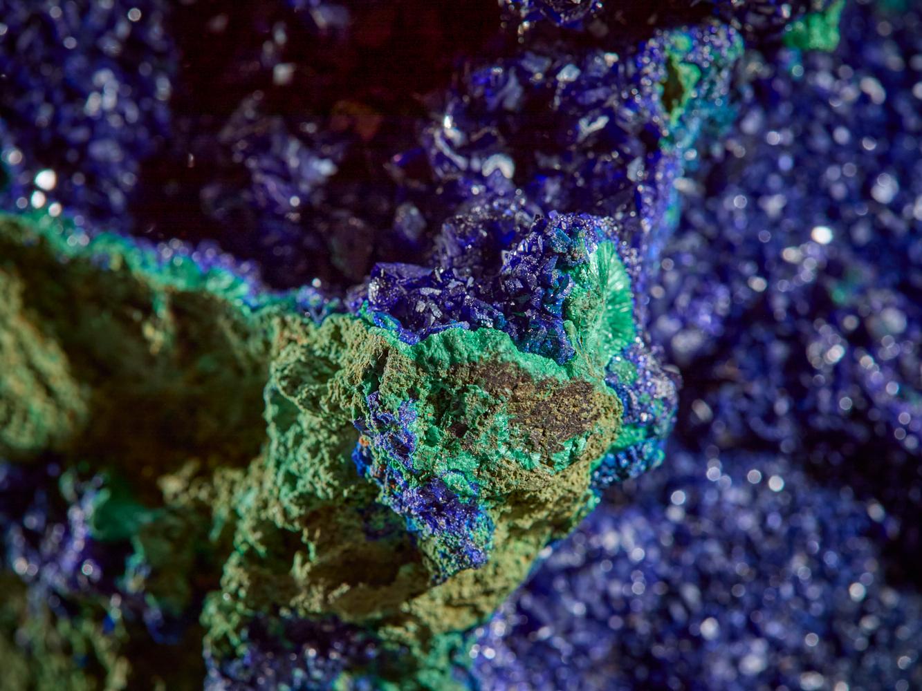 Fusione vellutata di azzurrite e malachite in vendita 7