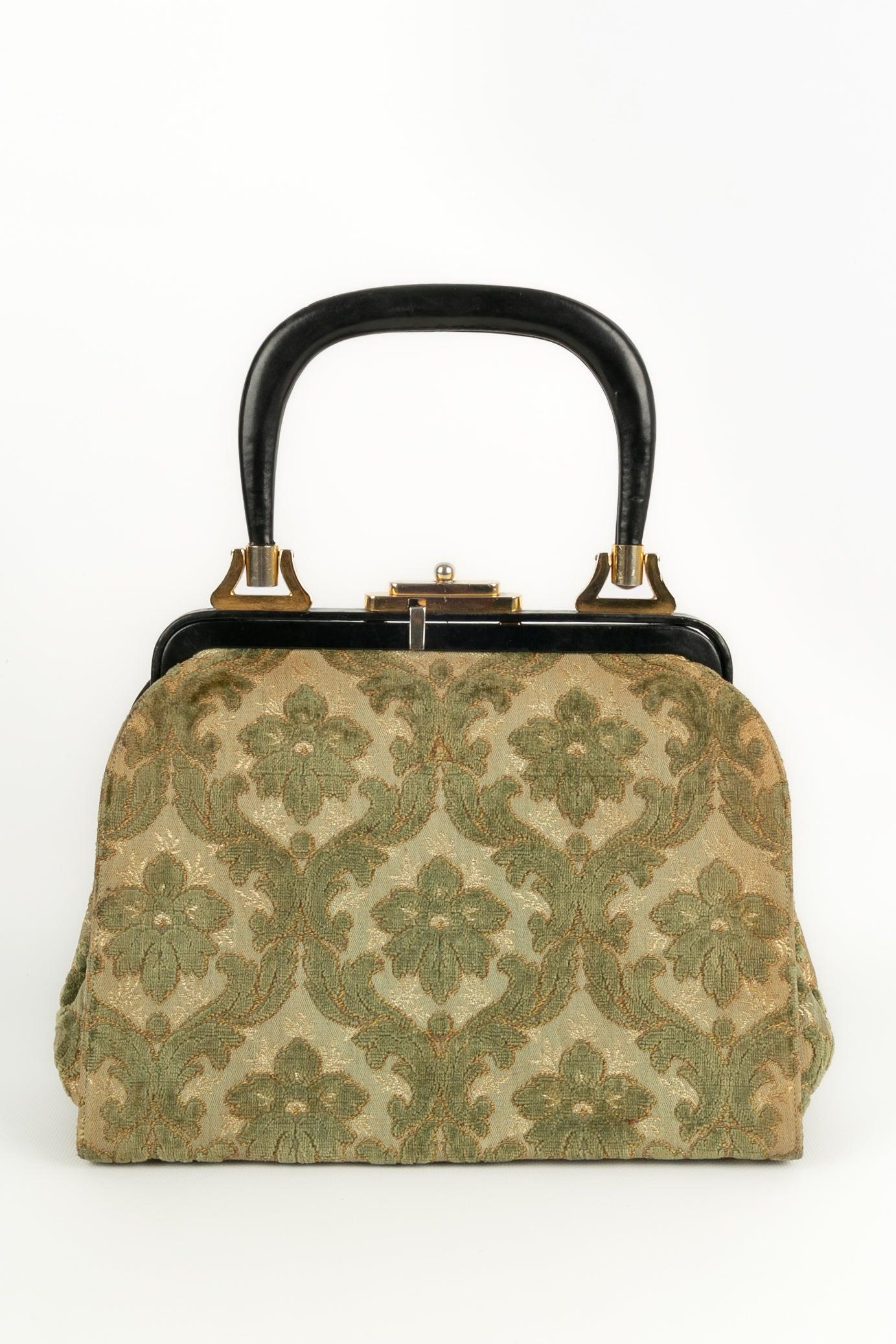 Velvet Handbag in Shades of Green In Excellent Condition For Sale In SAINT-OUEN-SUR-SEINE, FR