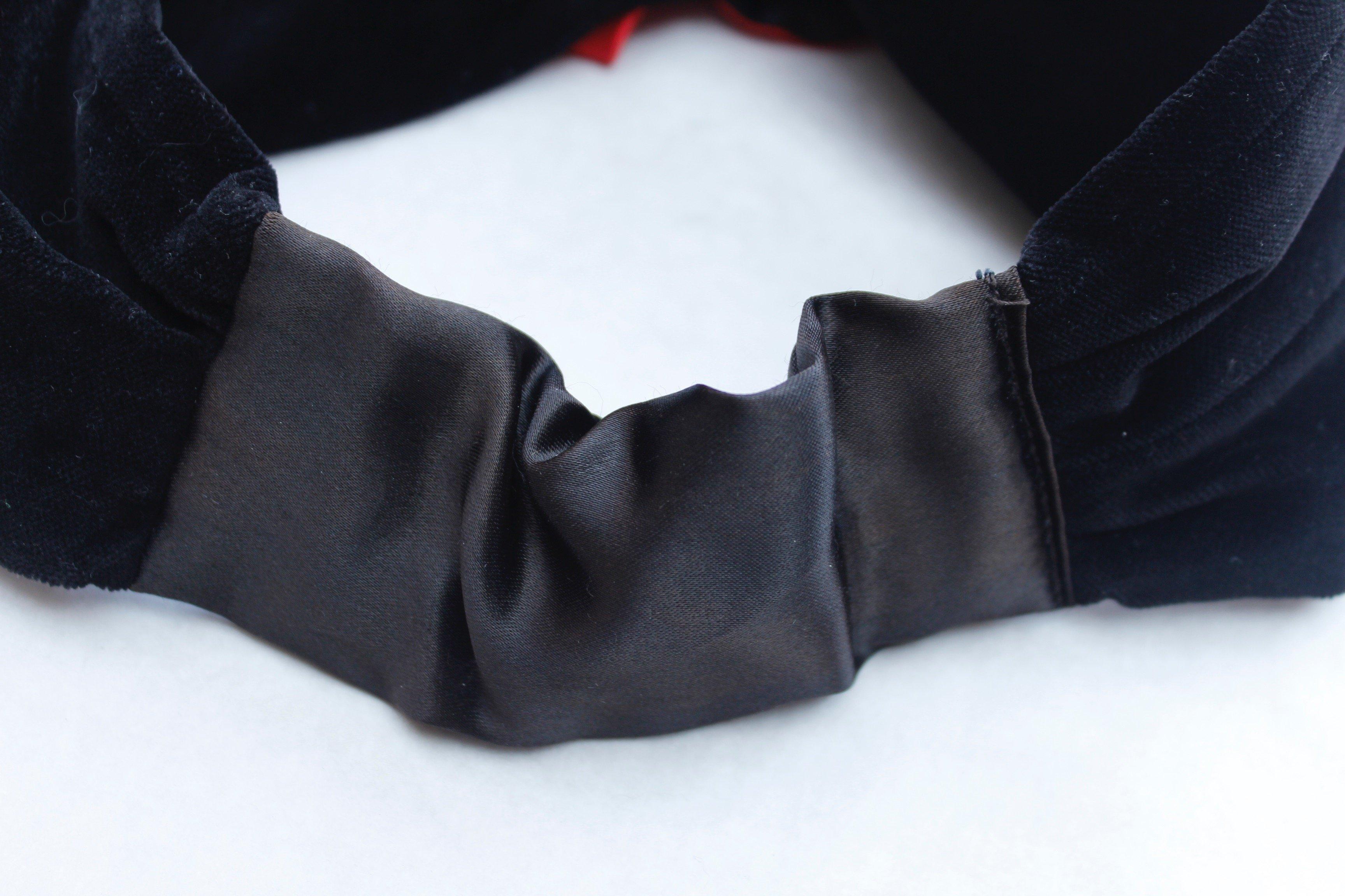 Black Velvet headband For Sale
