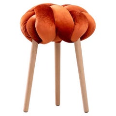 Taburete nudo de terciopelo naranja quemado hecho a mano 16X16 pulgadas by Knots Studio