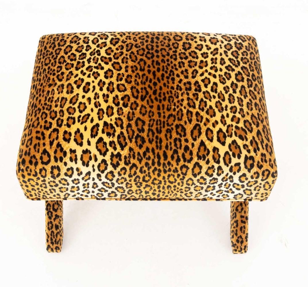 Moderno Pouf imbottito in velluto con stampa leopardo in vendita