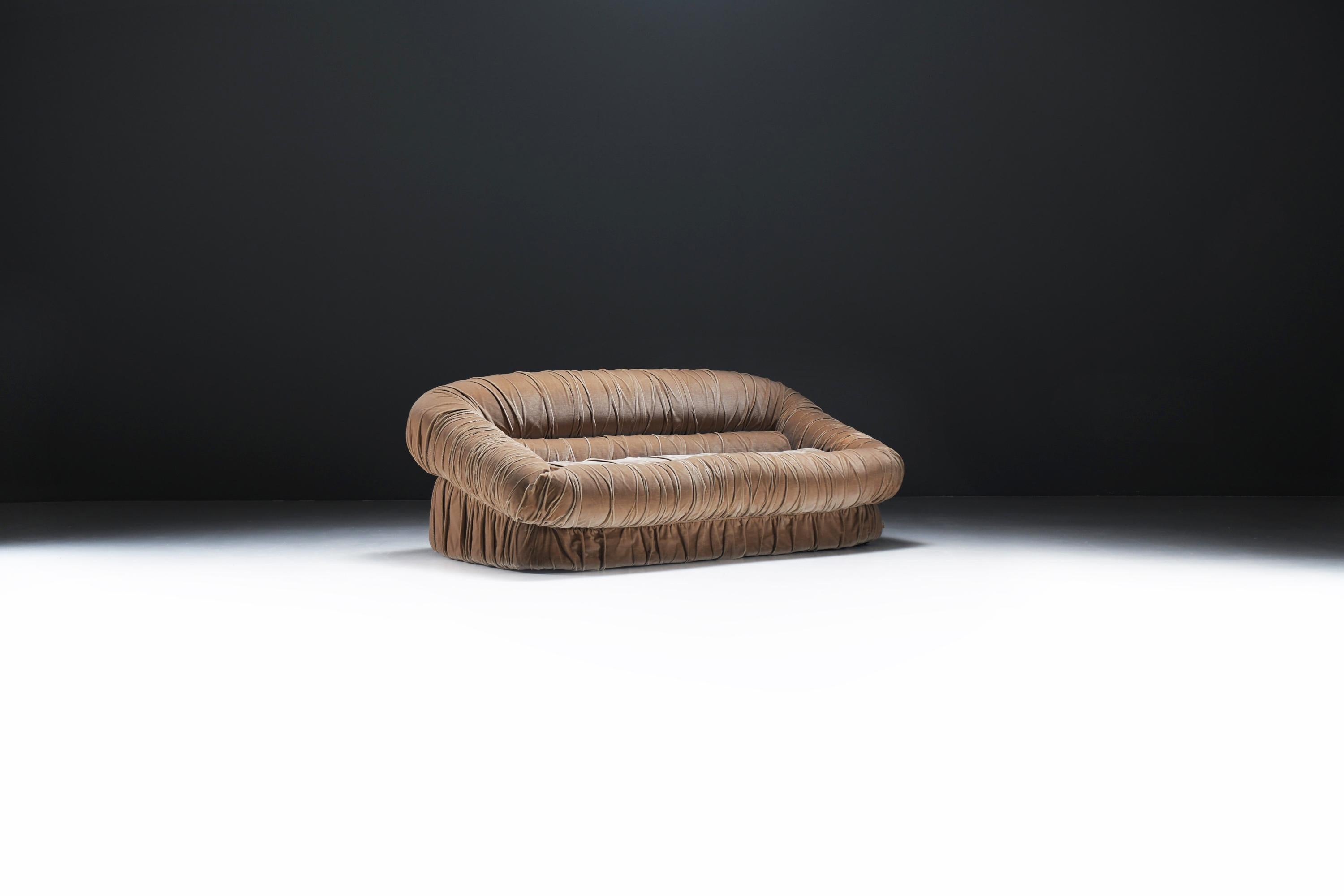 Italian Velvet lounge sofa by De Pas D’Urbino Lomazzi for Dall’Oca