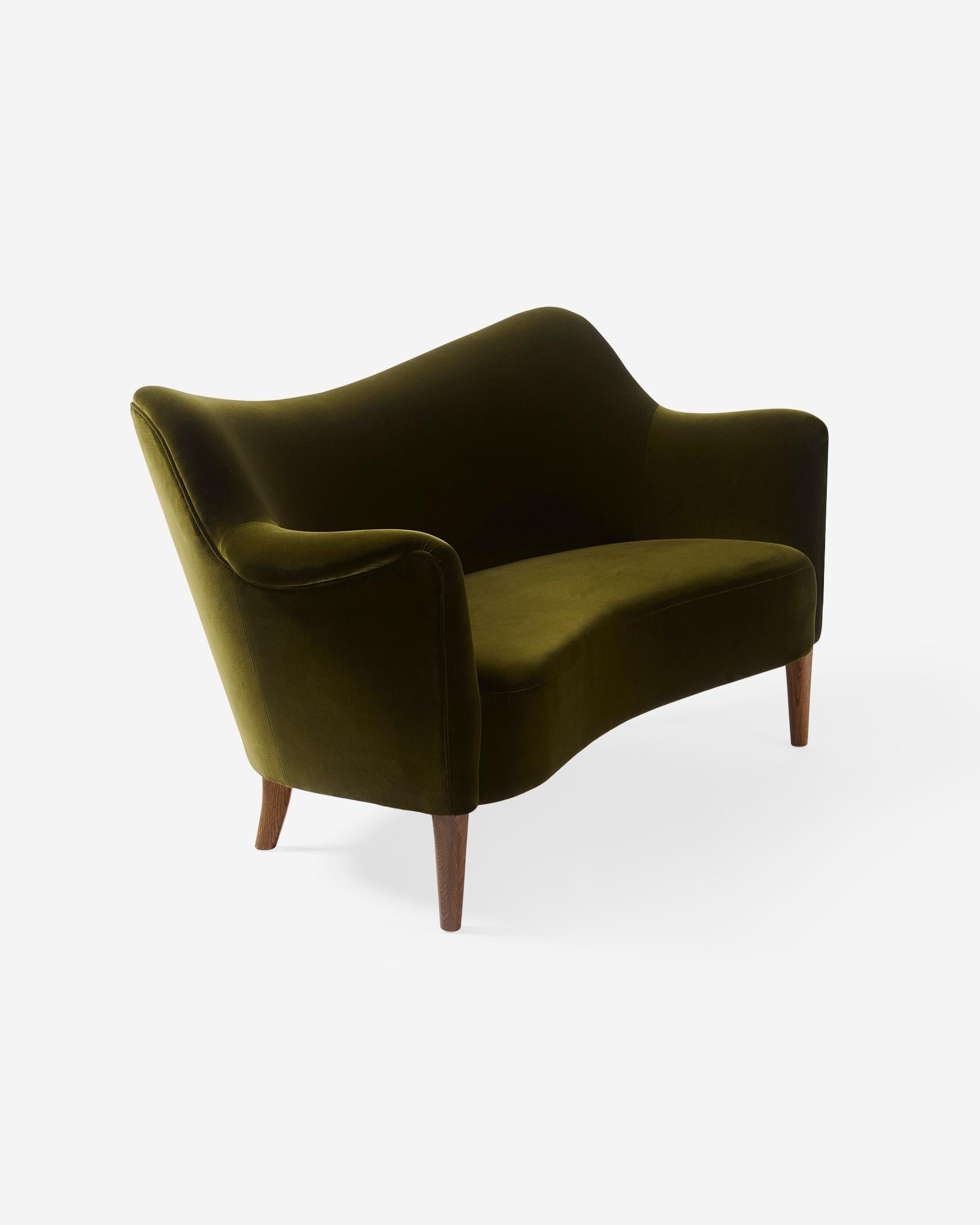 Alfred Christensen - Tissø Liebessitzsofa

Die offizielle Neuauflage dieses klassischen Liebessitzsofas des dänischen Designers und Tischlers: Alfred Christensen, das ursprünglich von seinem eigenen Unternehmen hergestellt wurde: Slagelse Mobelvaerk