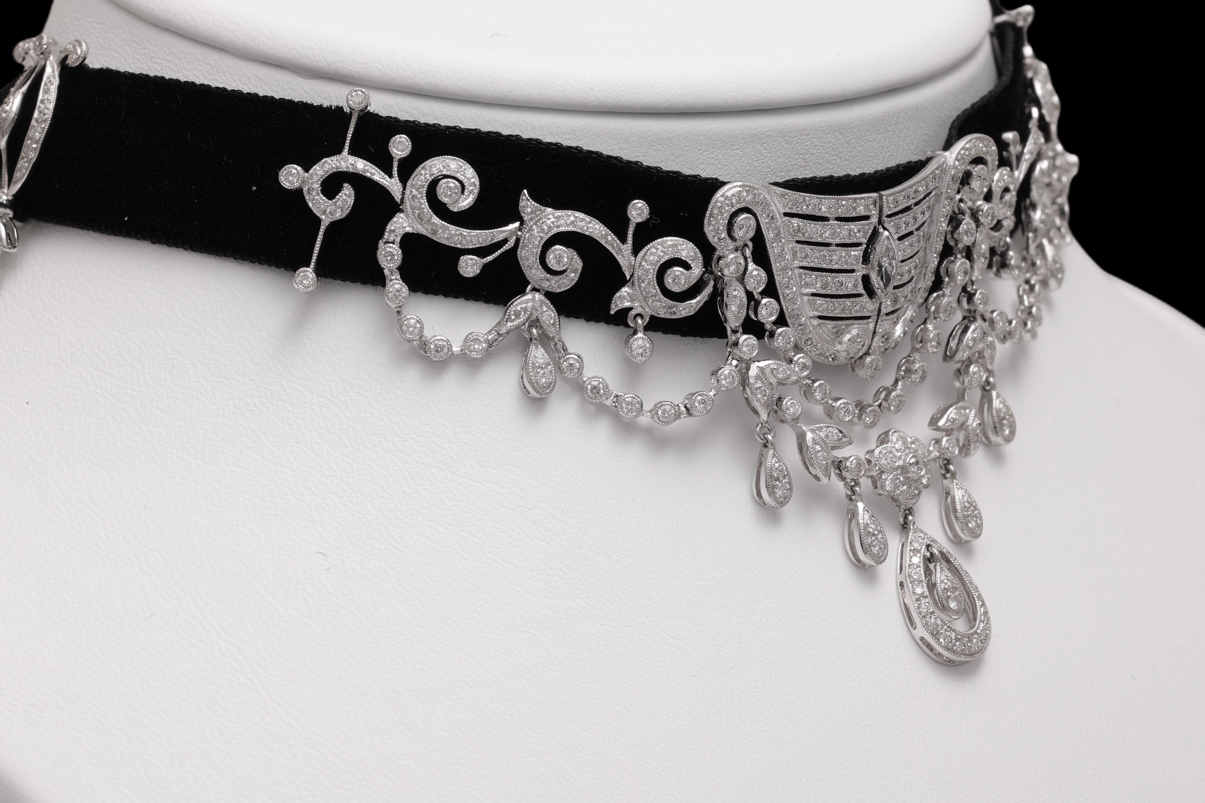 Artisan Velvet Necklace With Magnificant Diamonds 18 kt. White Gold Pendant Choker For Sale