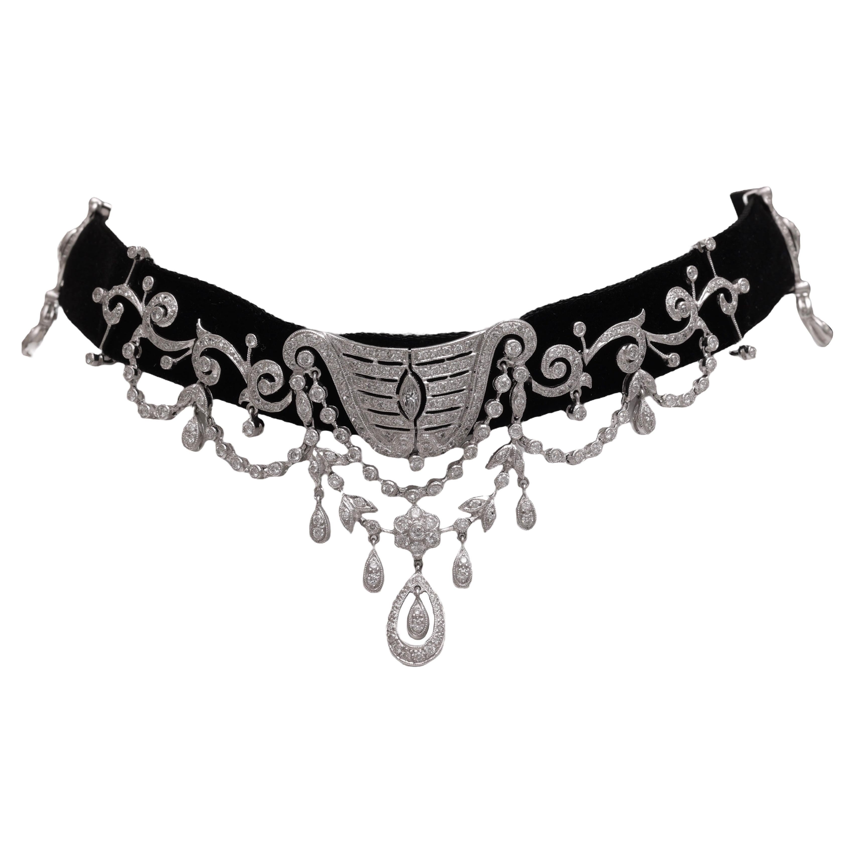 Velvet Necklace With Magnificant Diamonds 18 kt. White Gold Pendant Choker