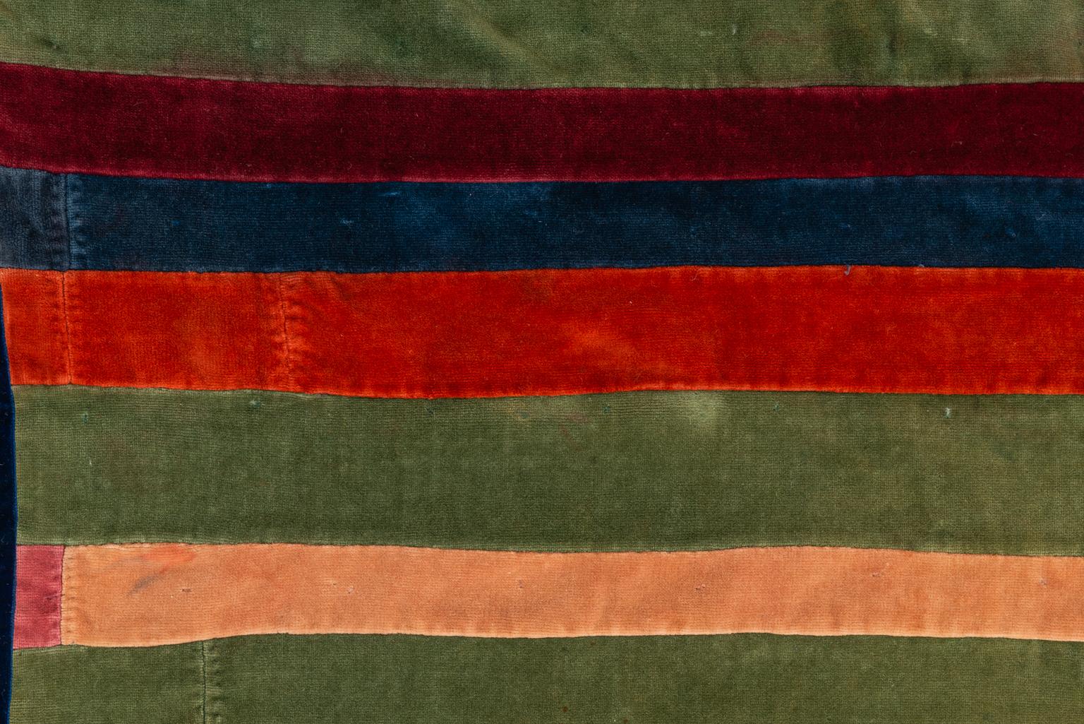 Velvet Patch Vintage Quilt from California In Good Condition In Alessandria, Piemonte