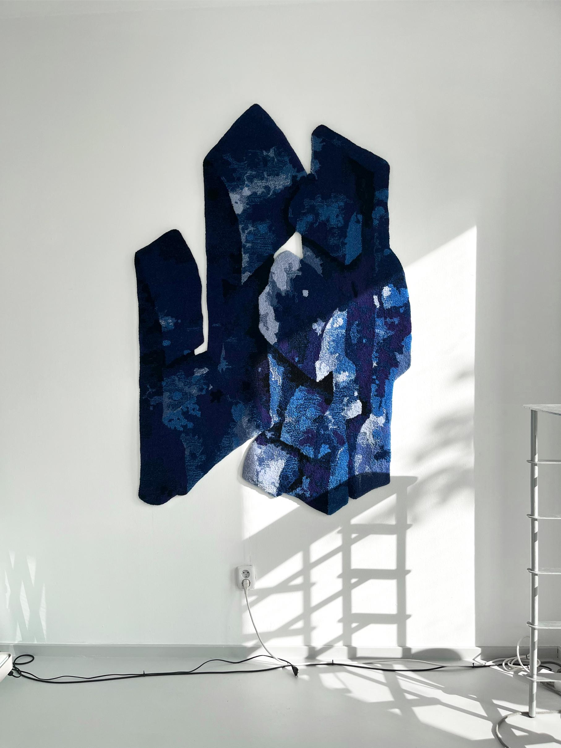 Velvet Realities Blue Rug by  Sven Jansse In New Condition For Sale In Geneve, CH