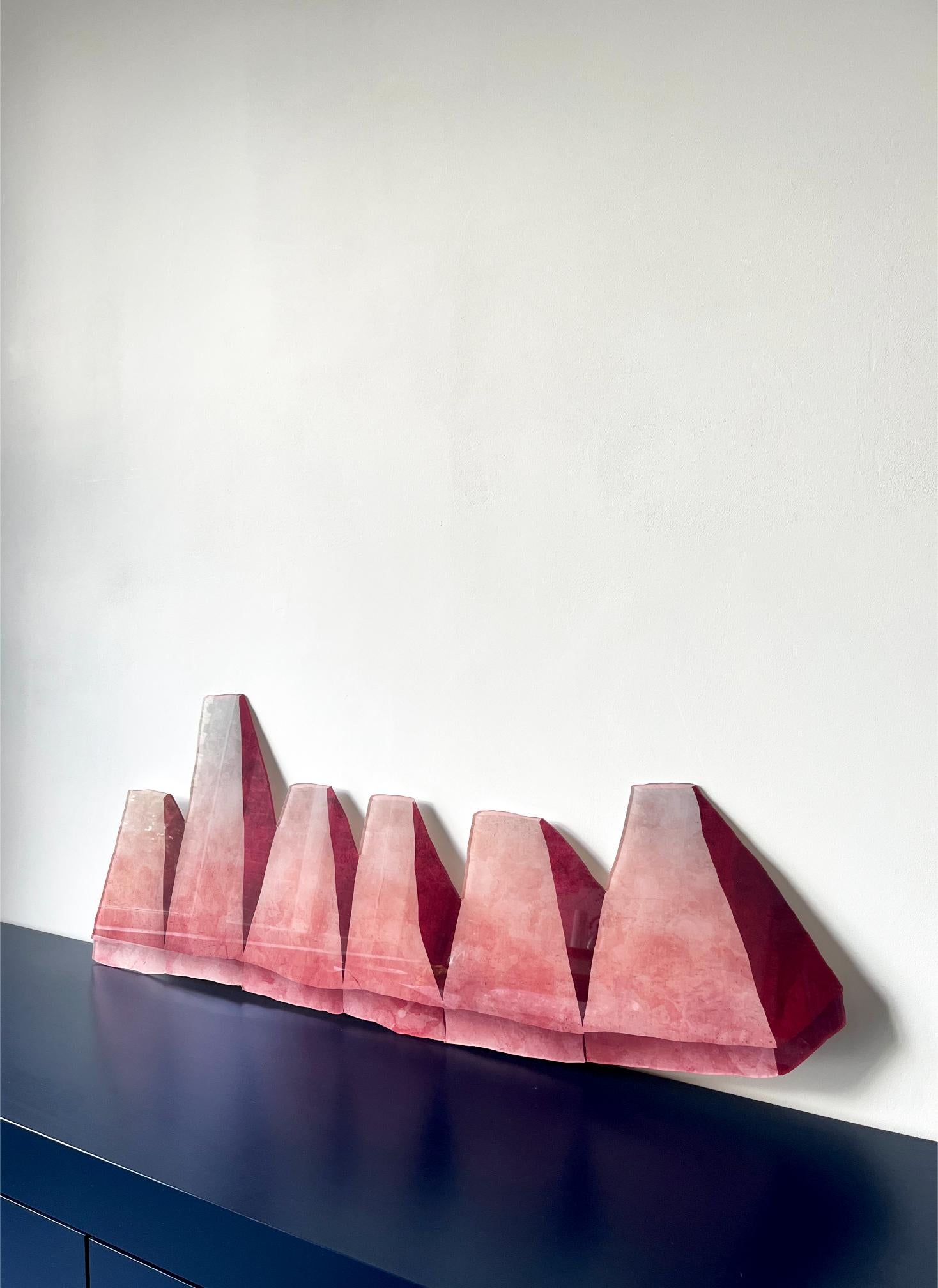 Poudré Sculpture murale rose Velvet Realities by  Sven Jansse en vente