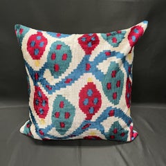 Mehrfarbige Ikat-Kissenhülle aus Samt und Seide 20" x 20"