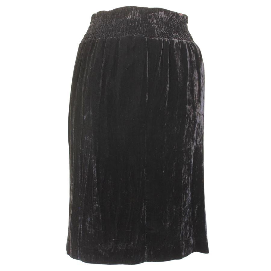 Roberto Cavalli Class Viscose (82%) Silk Black color Velvet effect Total length cm 59 (23.2 inches) Waist cm 35 (13.7 inches)
