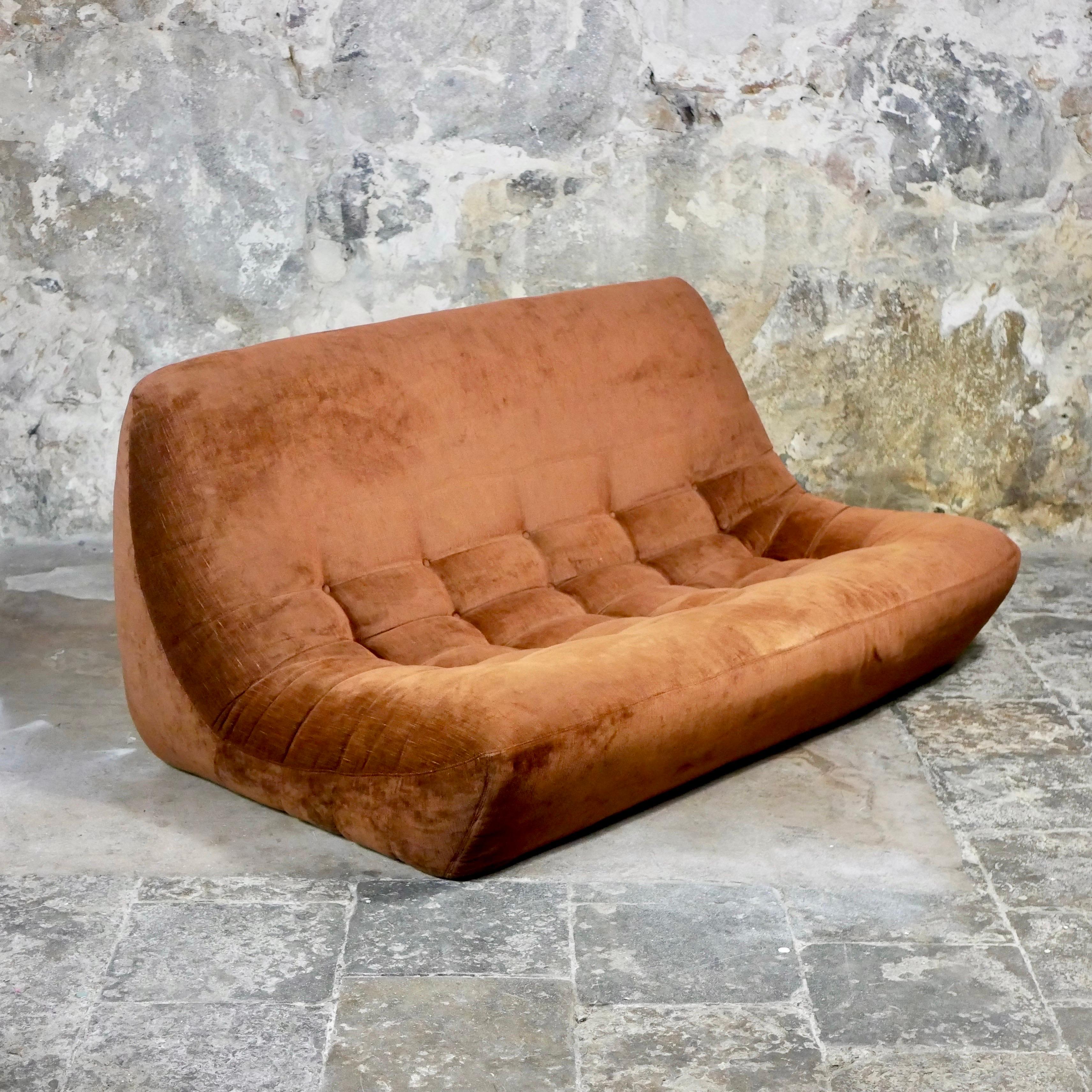 Velvet sofa and armchair lounge set made in France, 1970s 3