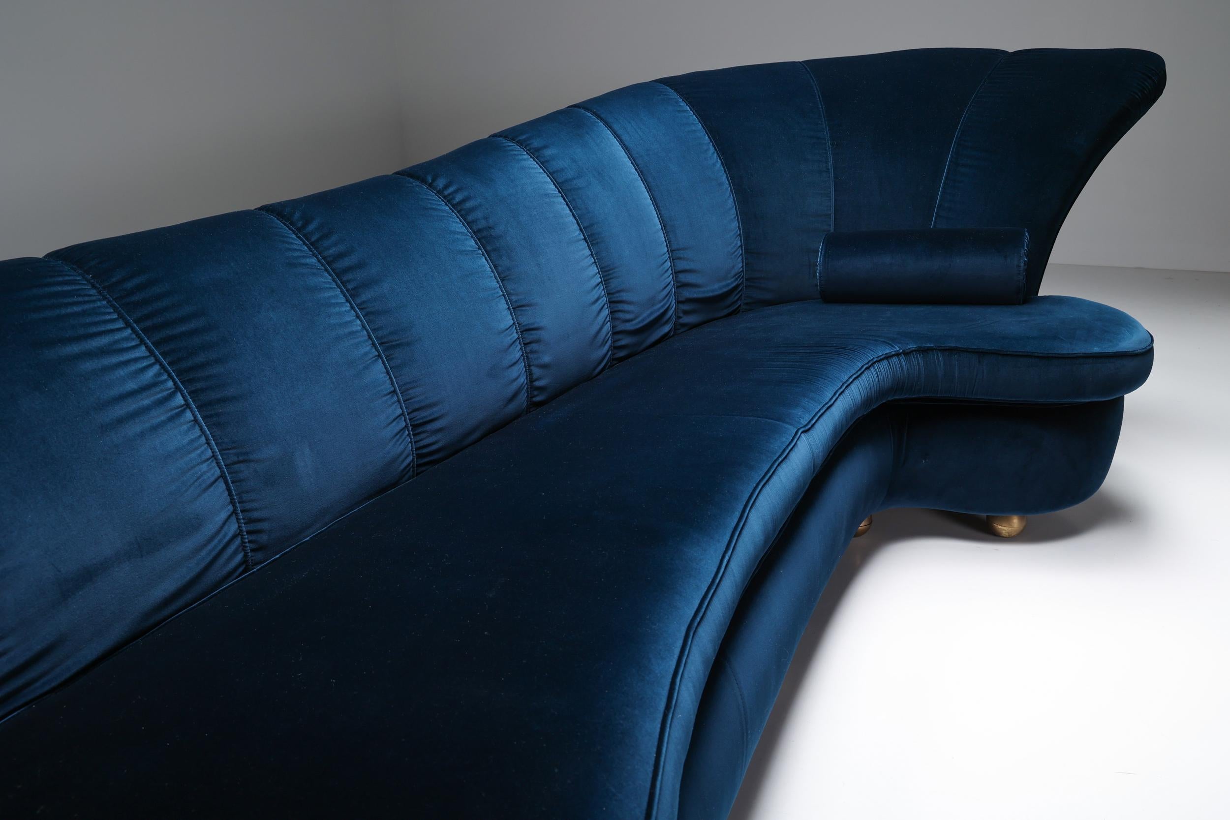 Velvet Sofa Attributed to Marzio Cecchi, Italian Design, Glam Canape, 1970's For Sale 7