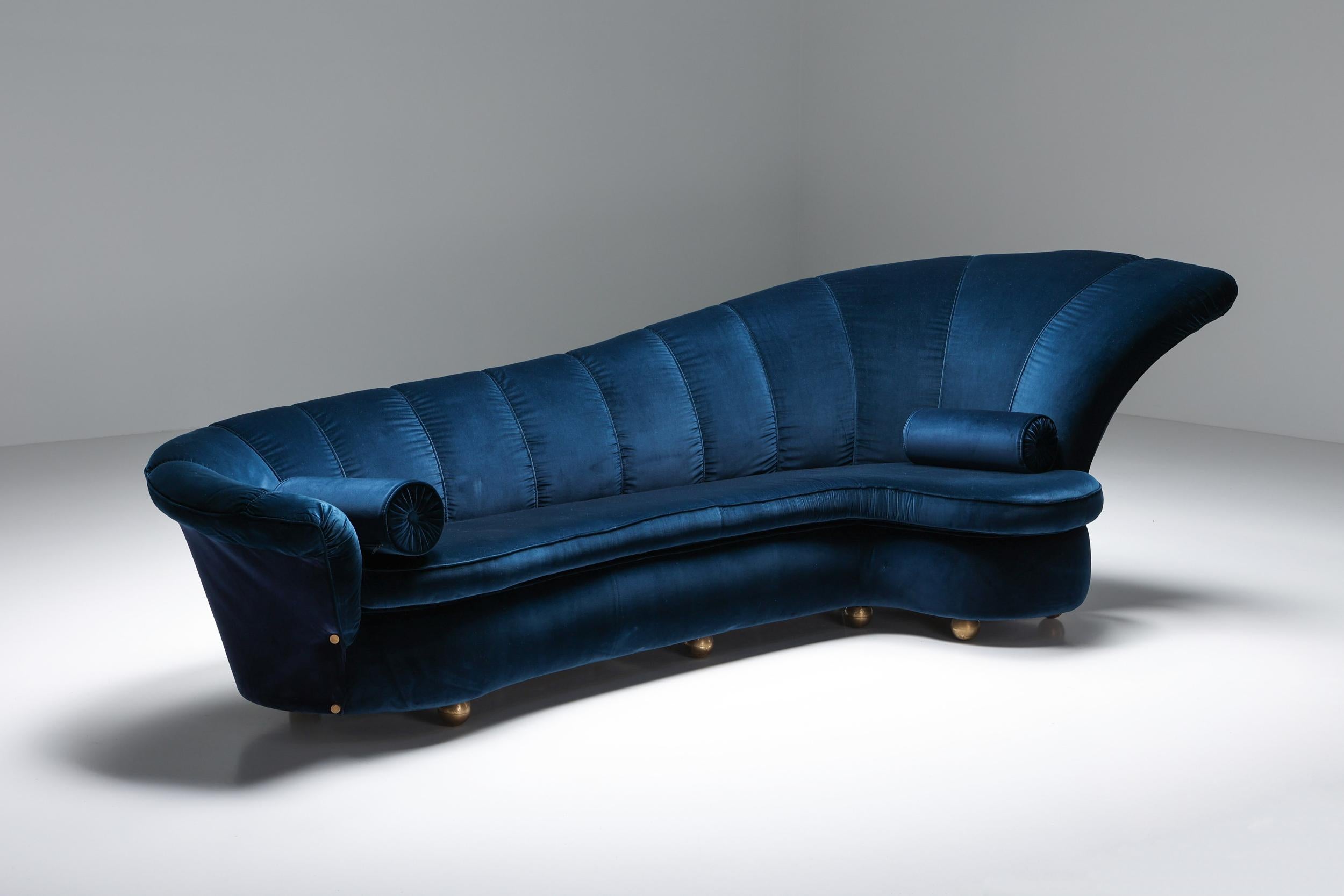 Velvet Sofa Attributed to Marzio Cecchi, Italian Design, Glam Canape, 1970's In Excellent Condition For Sale In Antwerp, BE