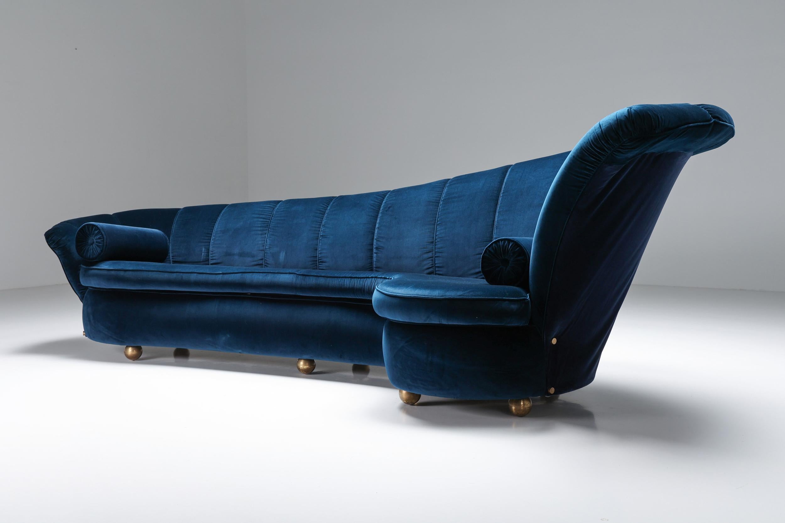 Velvet Sofa Attributed to Marzio Cecchi, Italian Design, Glam Canape, 1970's For Sale 2