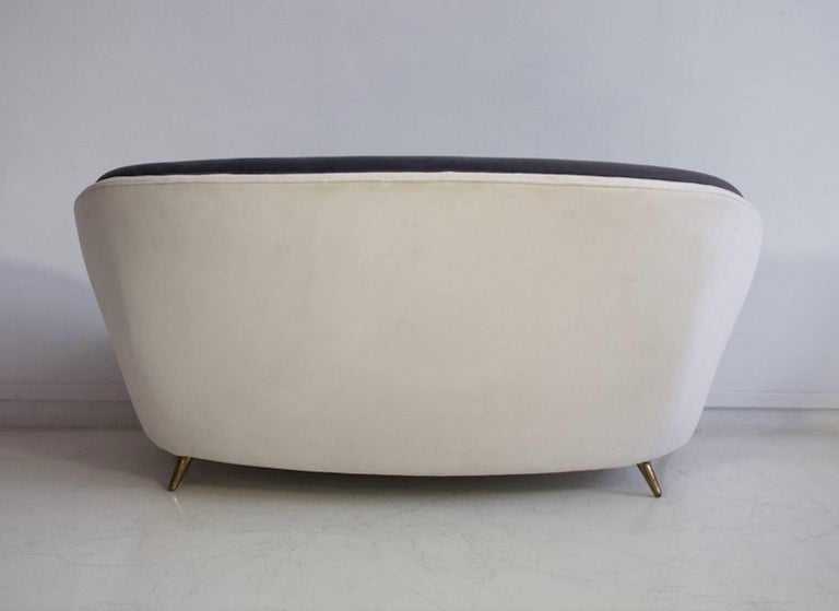 20th Century Velvet Sofa by Guglielmo Veronesi for ISA, circa 1950 For Sale